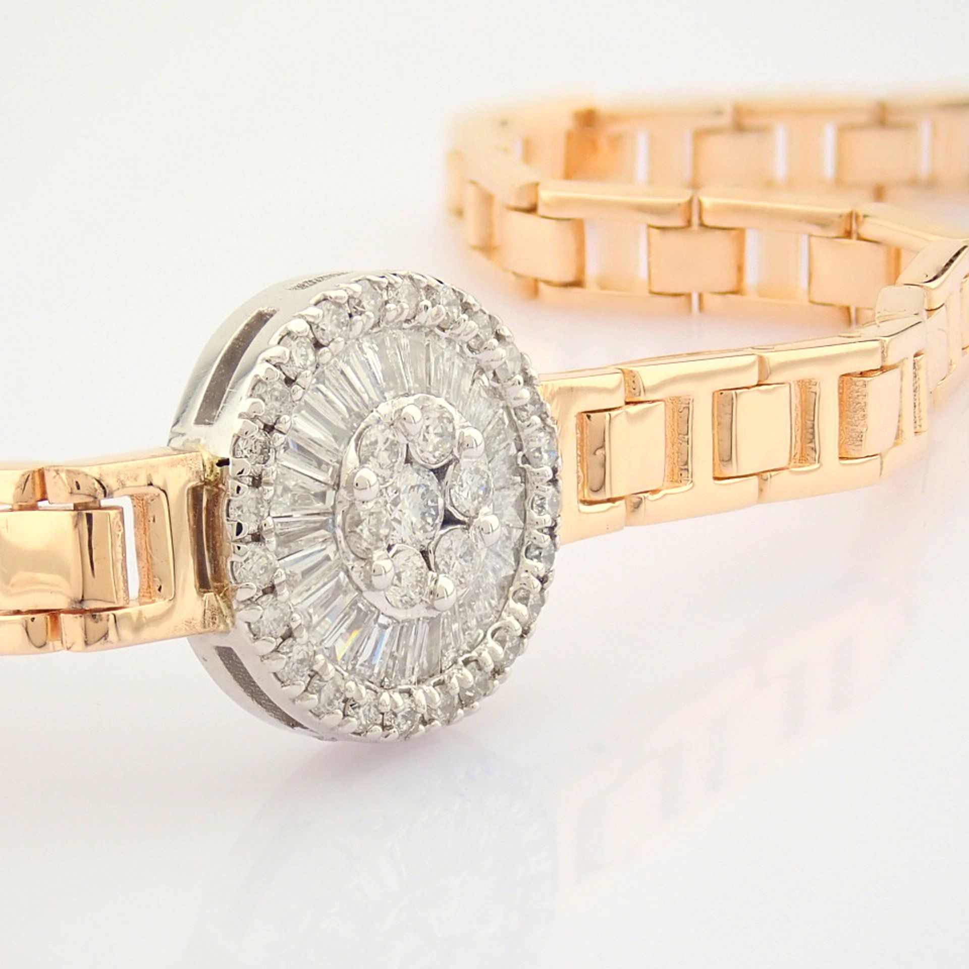 Certificated 14K White and Rose Gold Diamond & Baguette Diamond Bracelet (Total 0.52 ct Stone) - Image 5 of 10