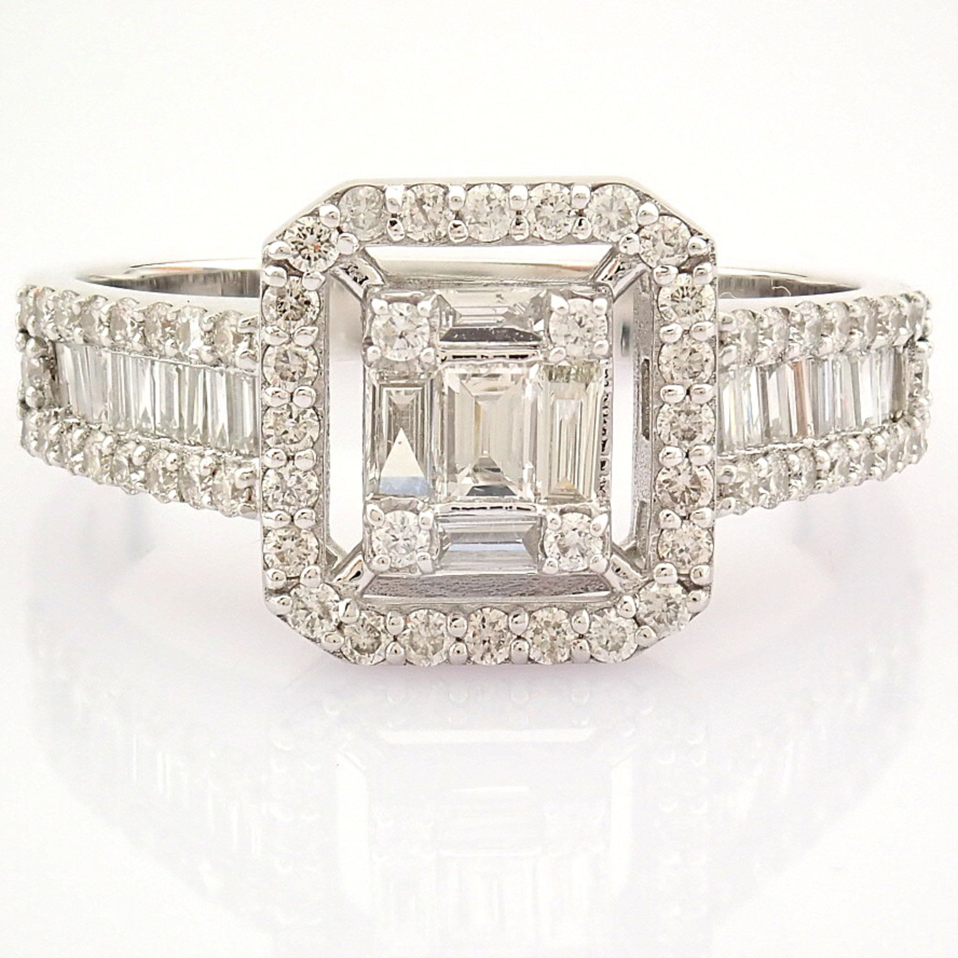 Certificated 14K White Gold Baguette Diamond & Diamond Ring (Total 0.59 ct Stone) - Image 5 of 8