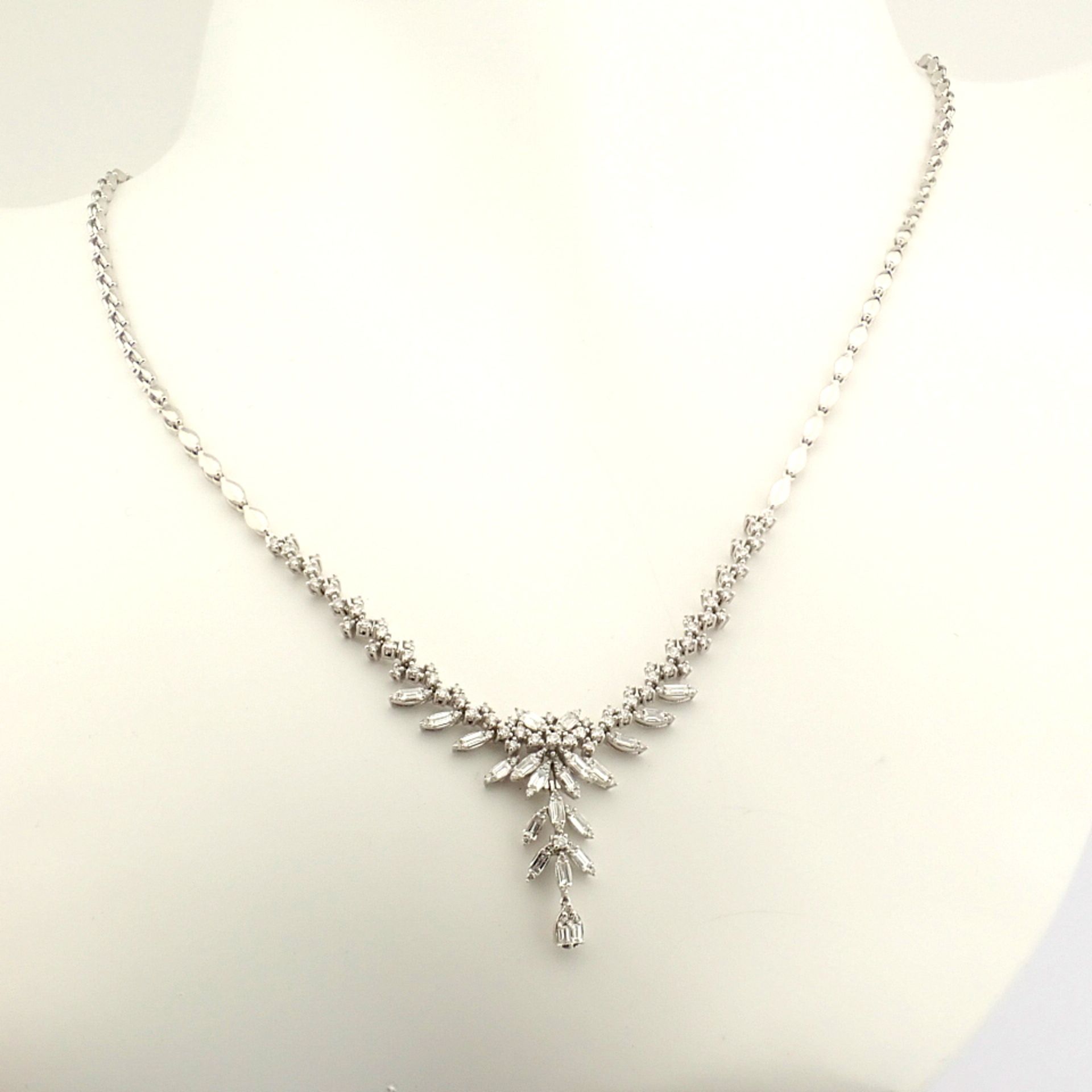 Certificated 14K White Gold Diamond Necklace (Total 1.06 ct Stone) - Image 12 of 12