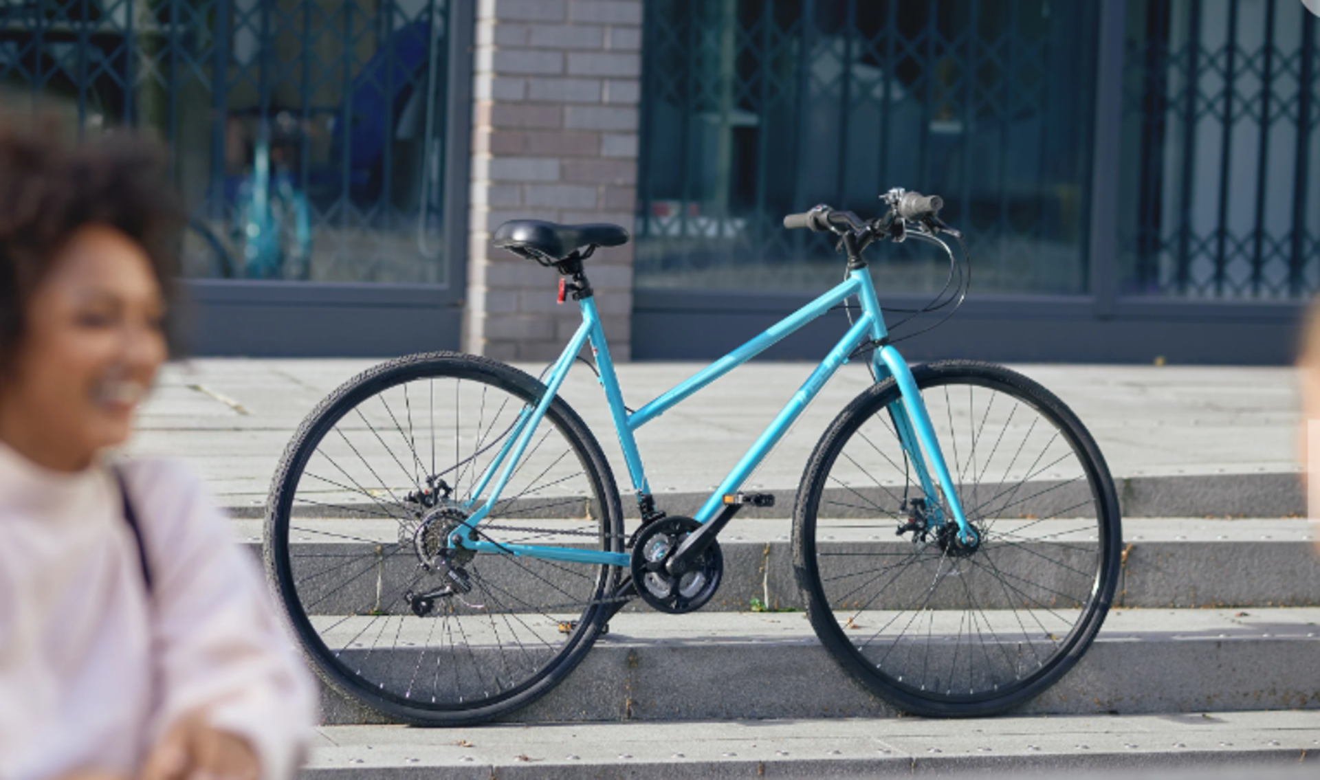 Insync Carina Ladies Hybrid Bike. RRP £289.00. Our Carina ladies hybrid is the perfect commuting - Image 2 of 2