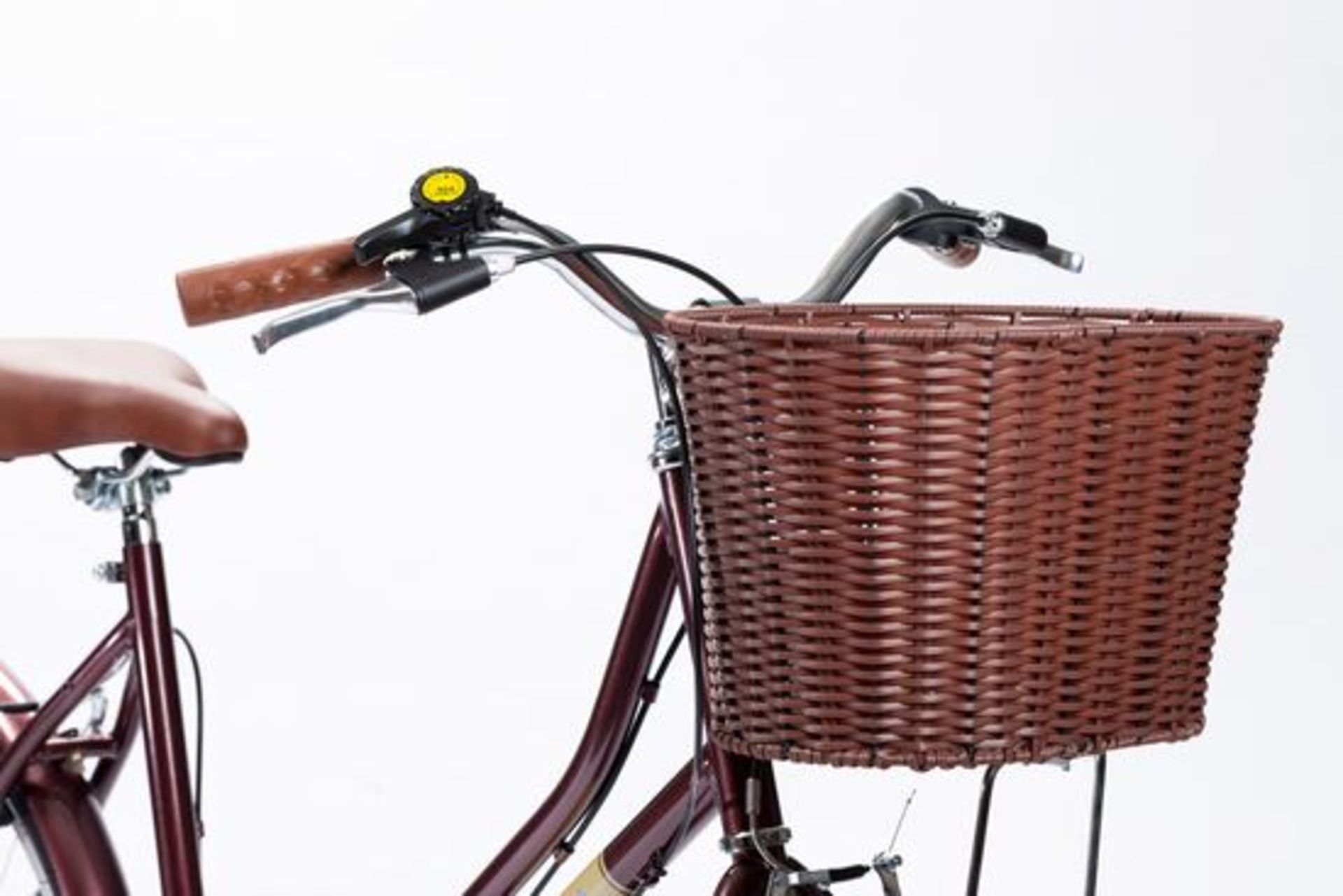 Insync Vienna Ladies Classic Heritage Bike - 26" Wheel, 6 Speed - Burgundy. RRP £277.00. The classic - Image 2 of 2