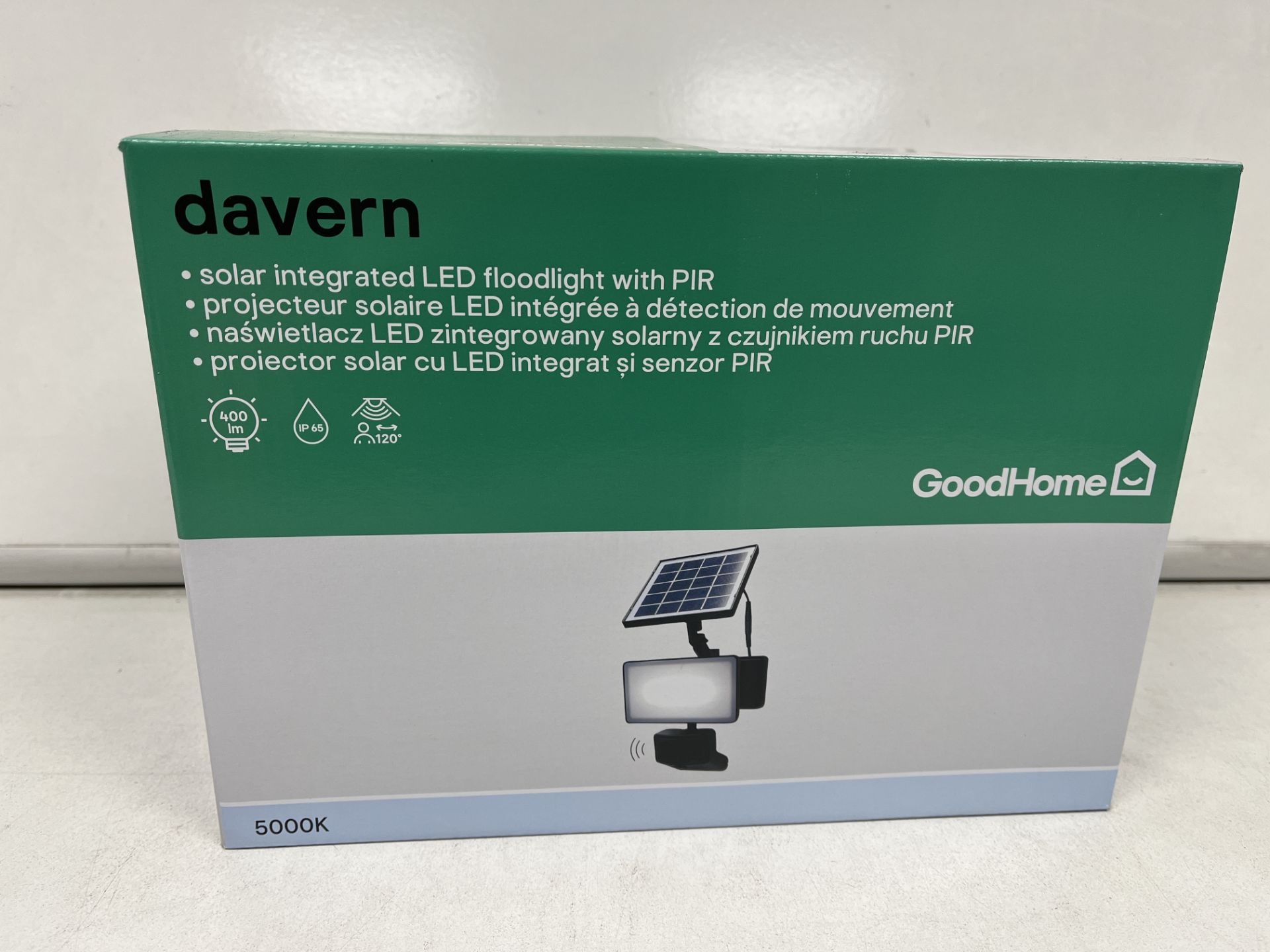 4 X NEW BOXED GOODHOME DAVERN SOLAR INTEGREATED LED FLOODLIGHT WITH PIR. 4000 LUMENS. 5000K. (ROW1.