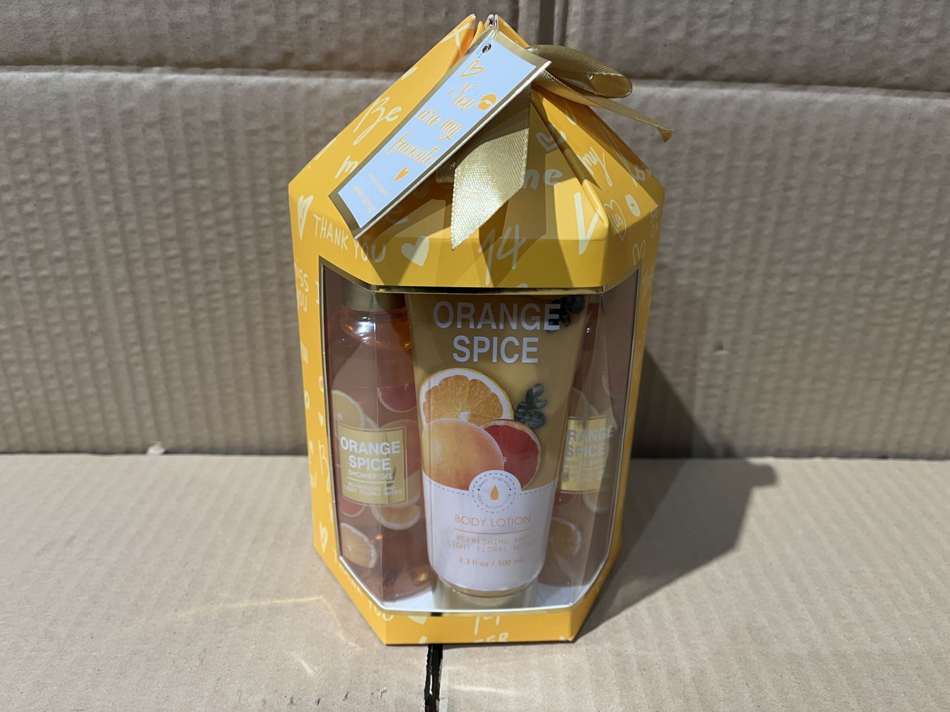 16 X BRAND NEW BODY AND EARTH 3 PIECE ORANGE SPICE GIFT SETS R13-4
