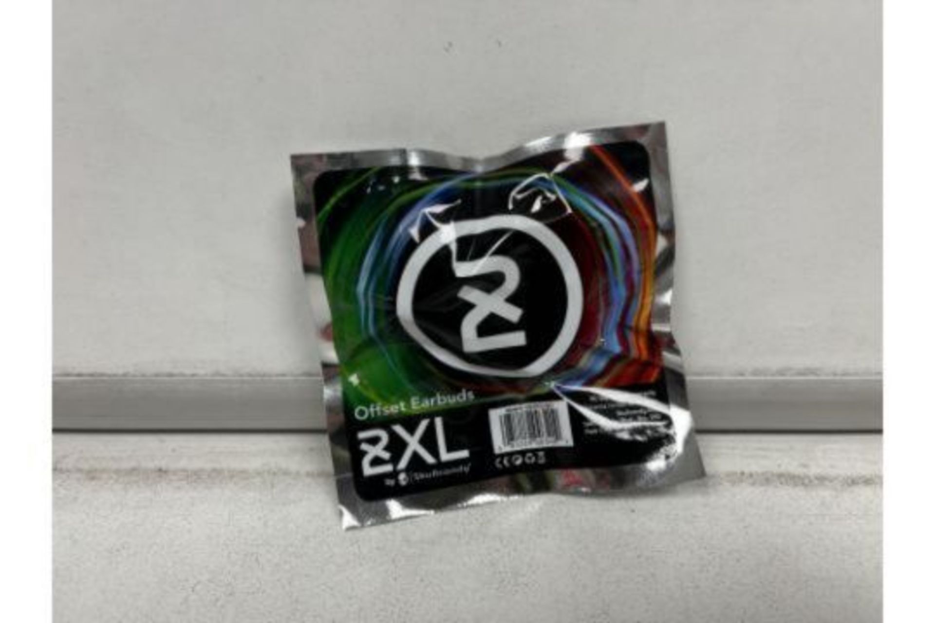 72 X NEW PACKAGED SKULLCANDY OFFSET XL EARPHONES. (ROW4)