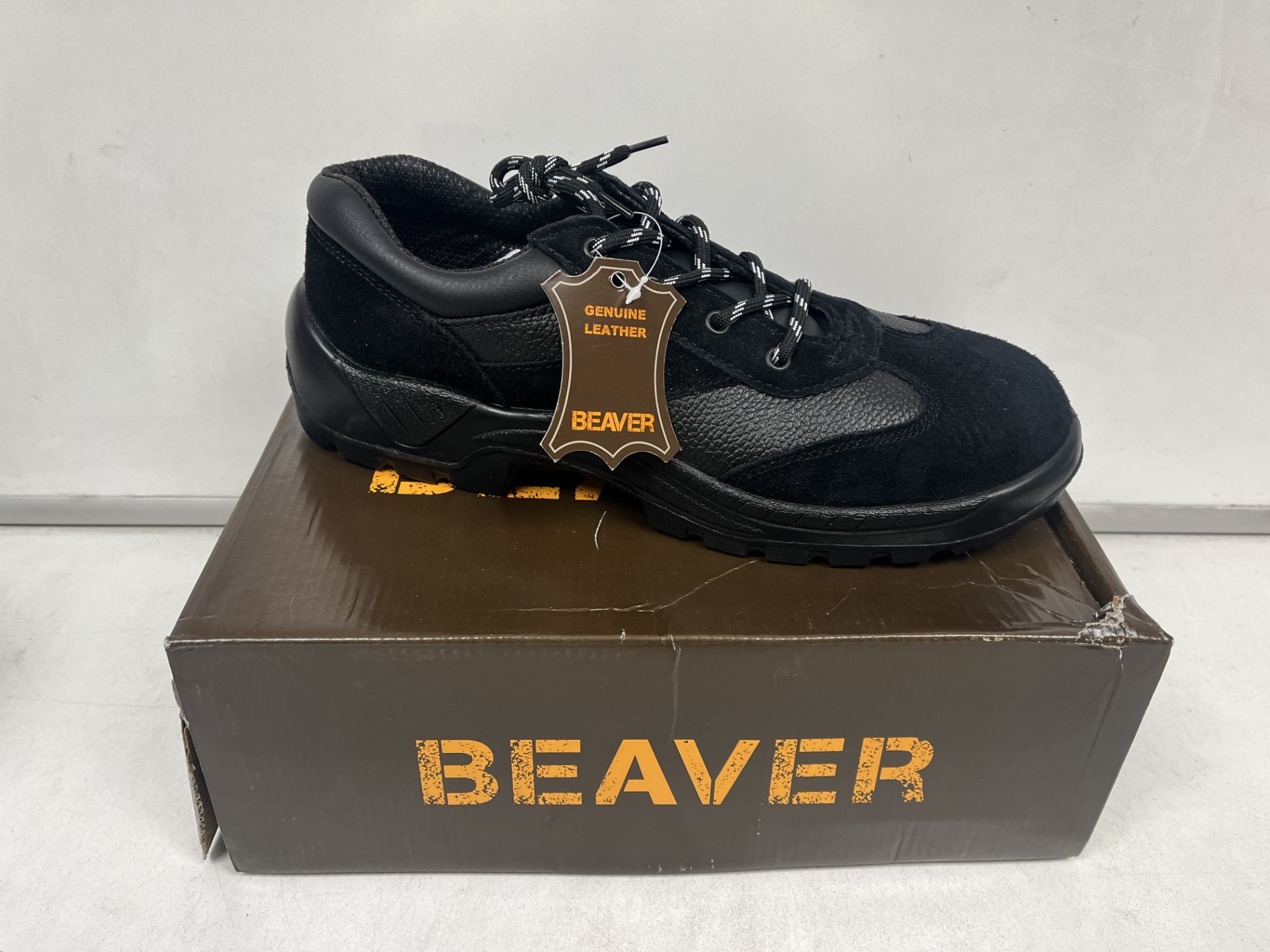 6 X BRAND NEW BEAVER PROFESSIONAL WORK BOOTS IN VARIOUS SIZES R17-1
