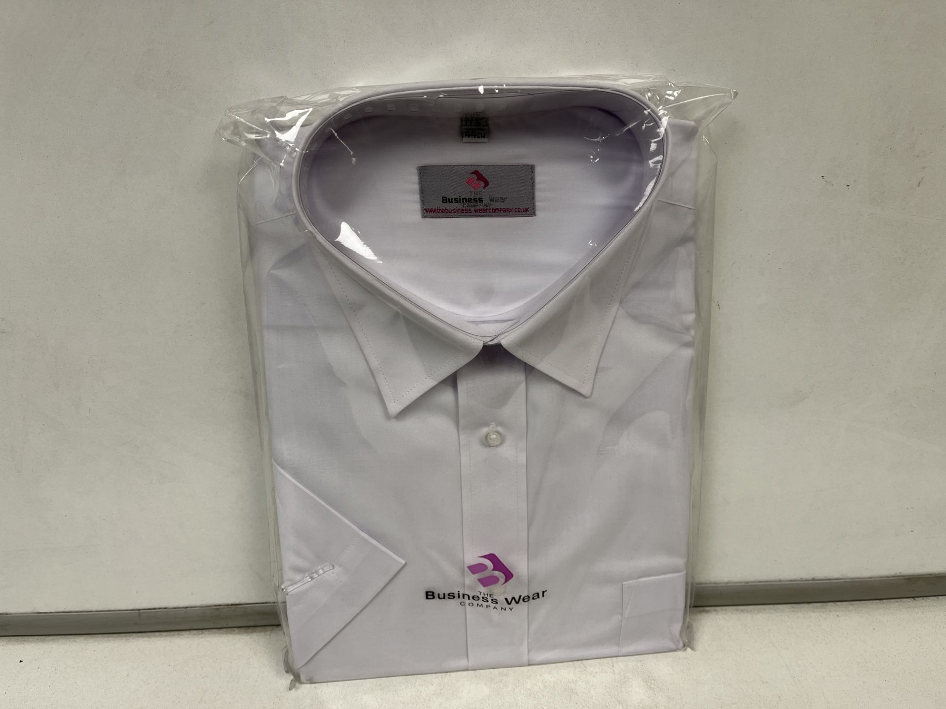 36 X NEW PACKAGED LOTHIAN MENS CLASSIC WHITE SHIRTS. ROW1.2 RACK