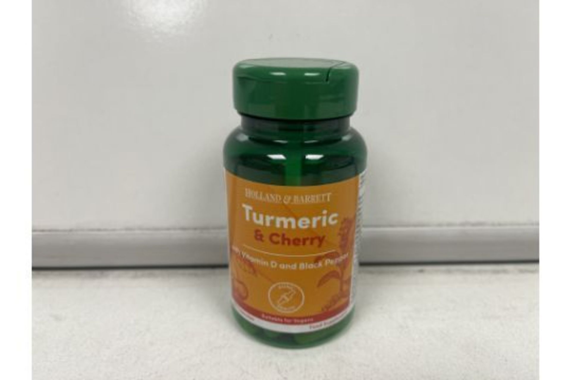 108 X BRAND NEW HOLLAND AND BARRETTPACKS OF 30 CAPSULES TURMERIC AND CHERRY WITH VITAMIN D AND BLACK