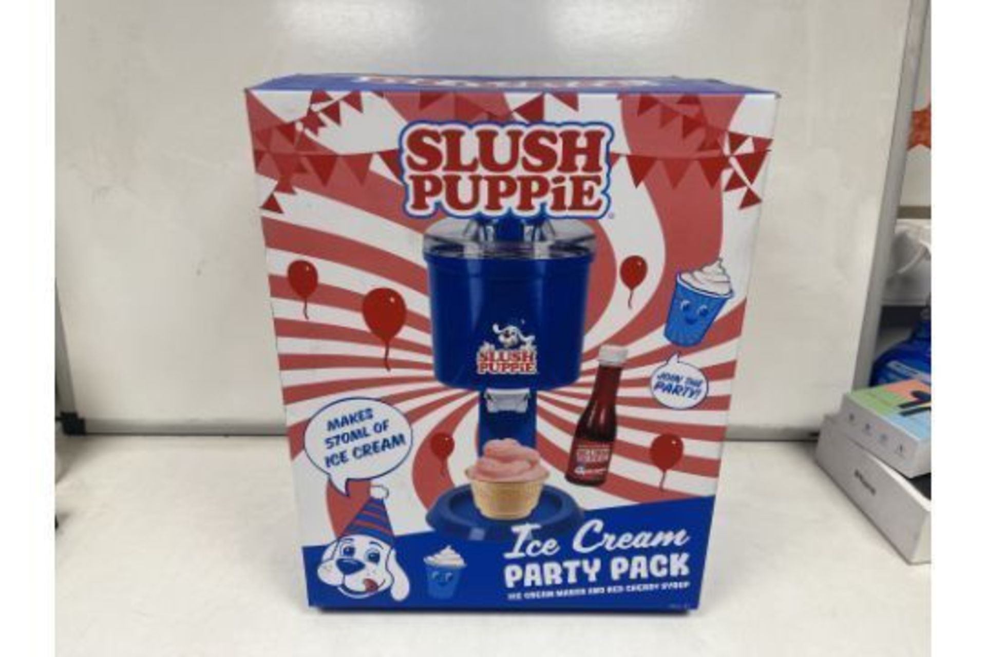 3 X NEW BOXED SLUSH PUPPIE ICE CREAM PARTY PACK. ICE CREAM MAKER AND RED CHERRIE SYRUP. (ROW15RACK)