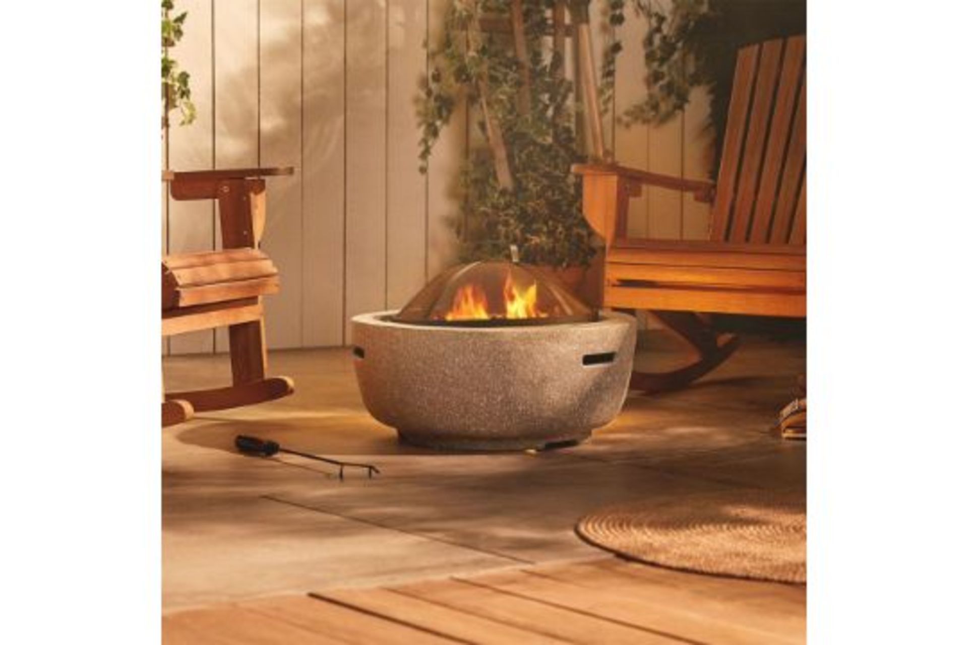 New Boxed Luxe Round MgO Fire Pit. (B/W) REF702. Don’t let the onset of evening curtail your day