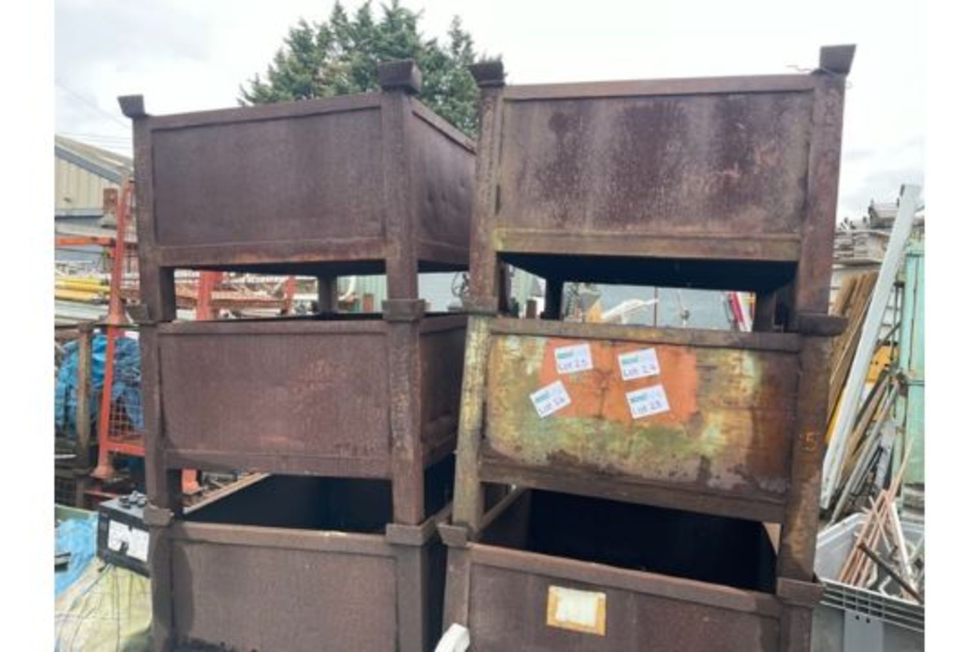 2 X SCAFFOLD STILAGE BINS