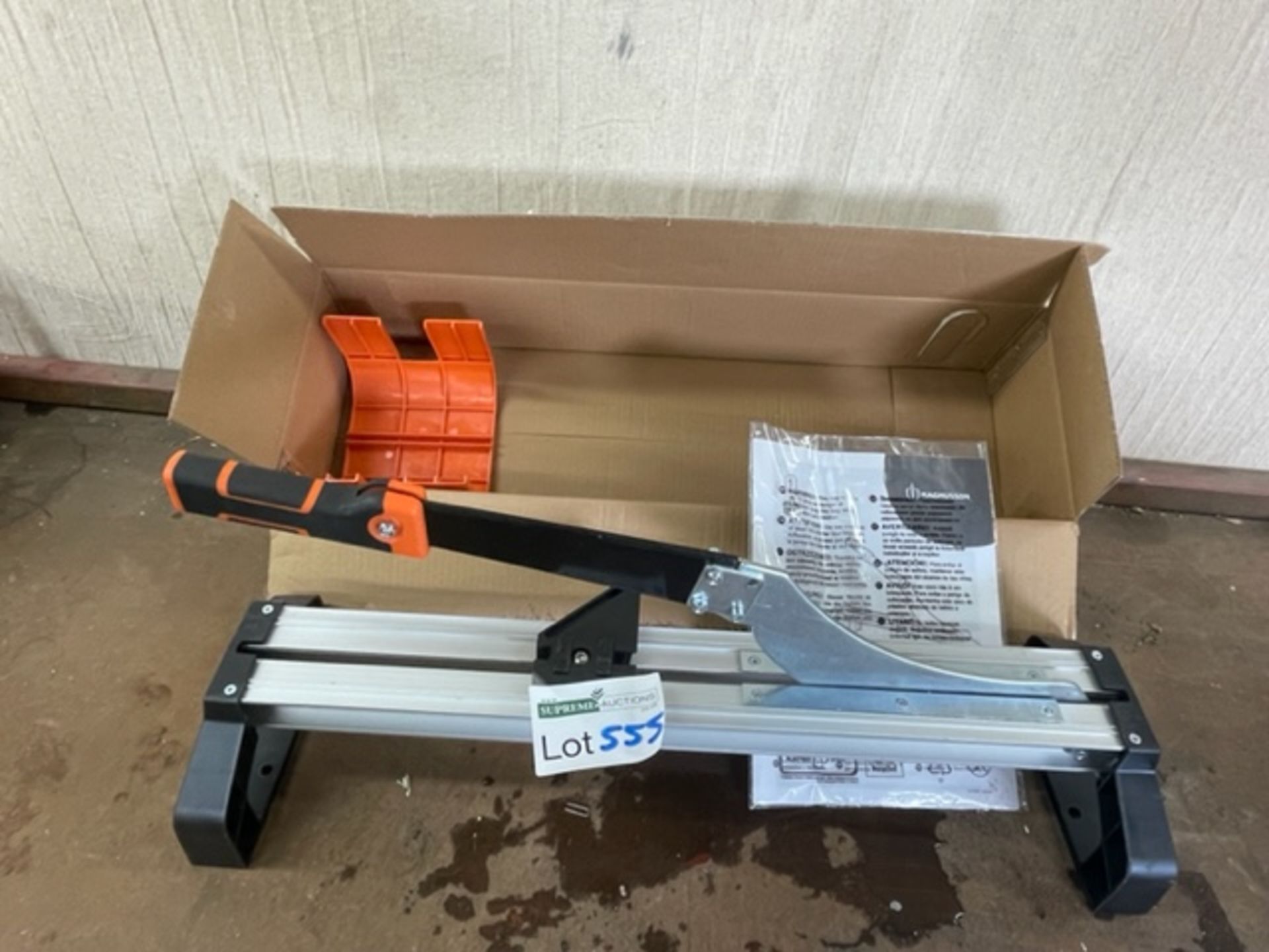 BOXED FLOORING CUTTER