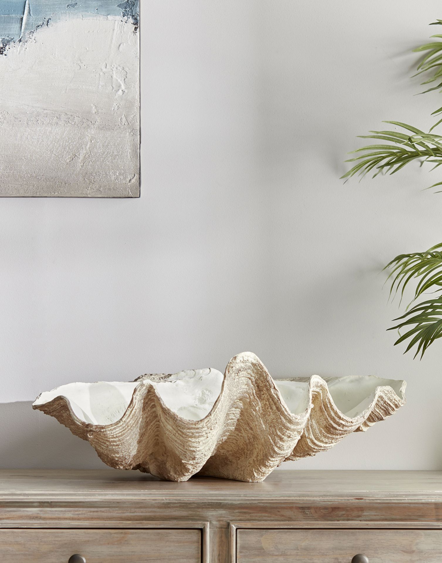 Cox & Cox Faux Clam Shell. RRP £250.00. Add a splash of nautical charm to your home with our