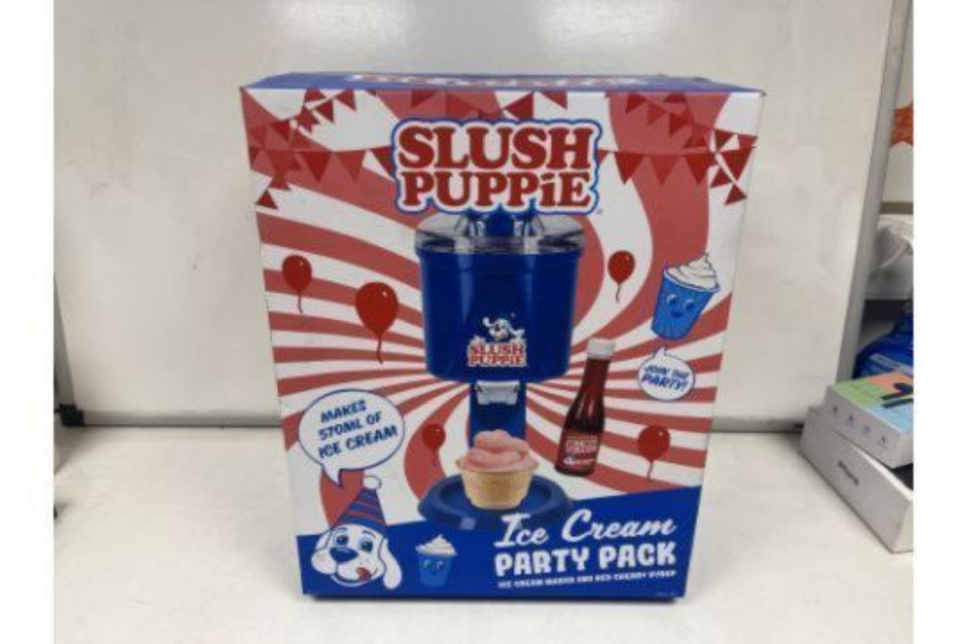 3 X NEW BOXED SLUSH PUPPIE MILKSHAKE PARTY PACK. INCLUDES MILKSHAKE MACHINE, 6 PAPER CUPS & STRAWS