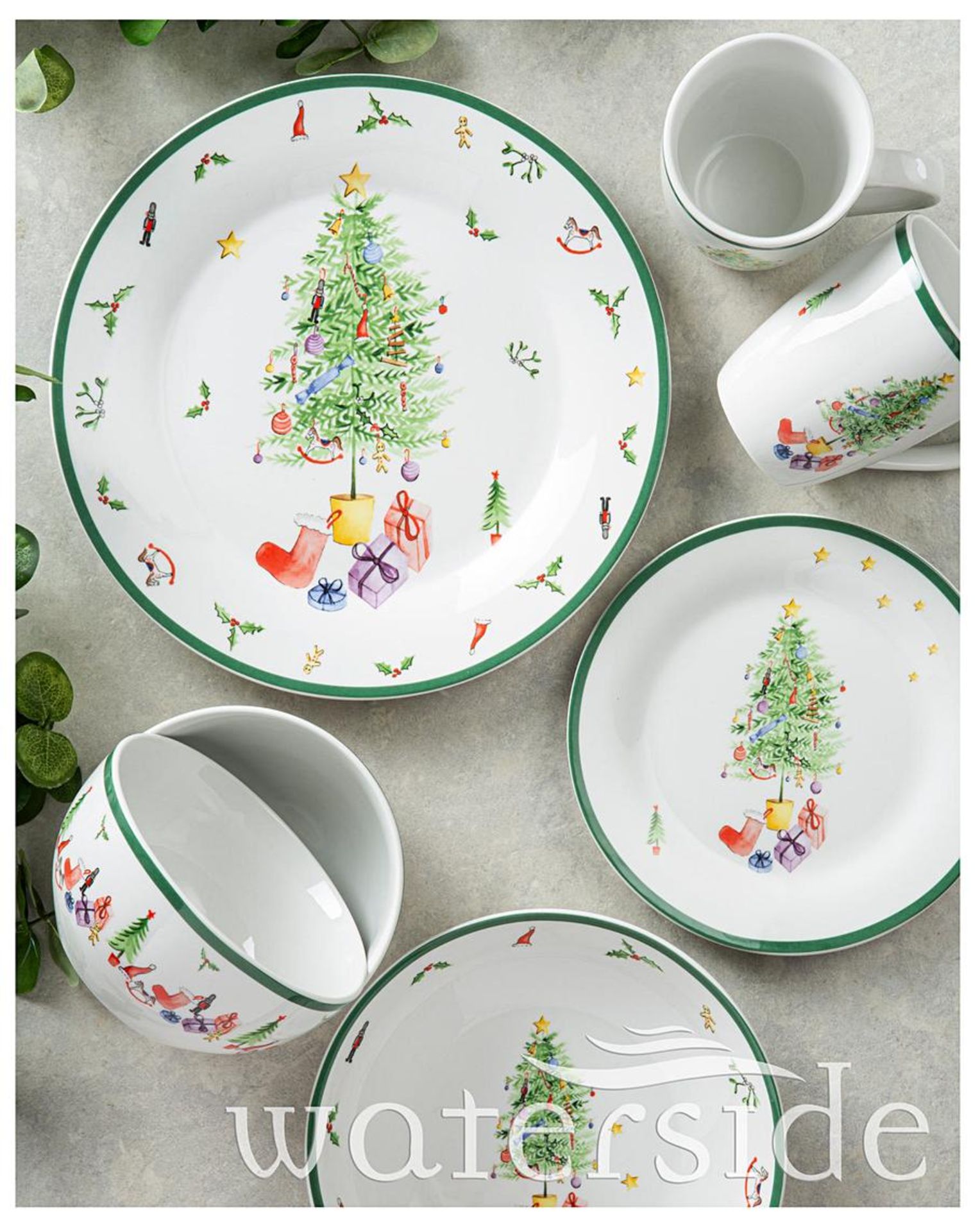 Festive Tree 30 Piece Dinner Set. RRP £135.00. Set Comprises: 6x dinner plates 10.5inch, 6x side