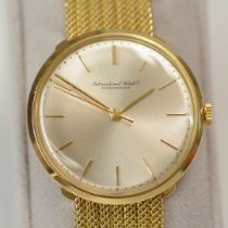 IWC / Schaffhausen - Gentlmen's Yellow gold Wrist Watch