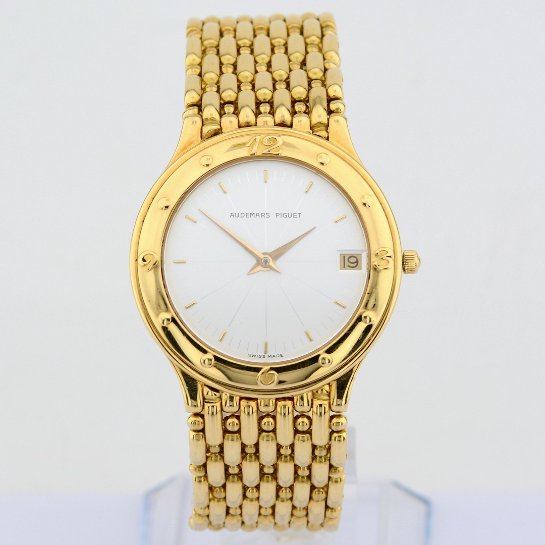 Audemars Piguet / 18K Yellow Gold - Unisex Yellow gold Wrist Watch - Image 2 of 7