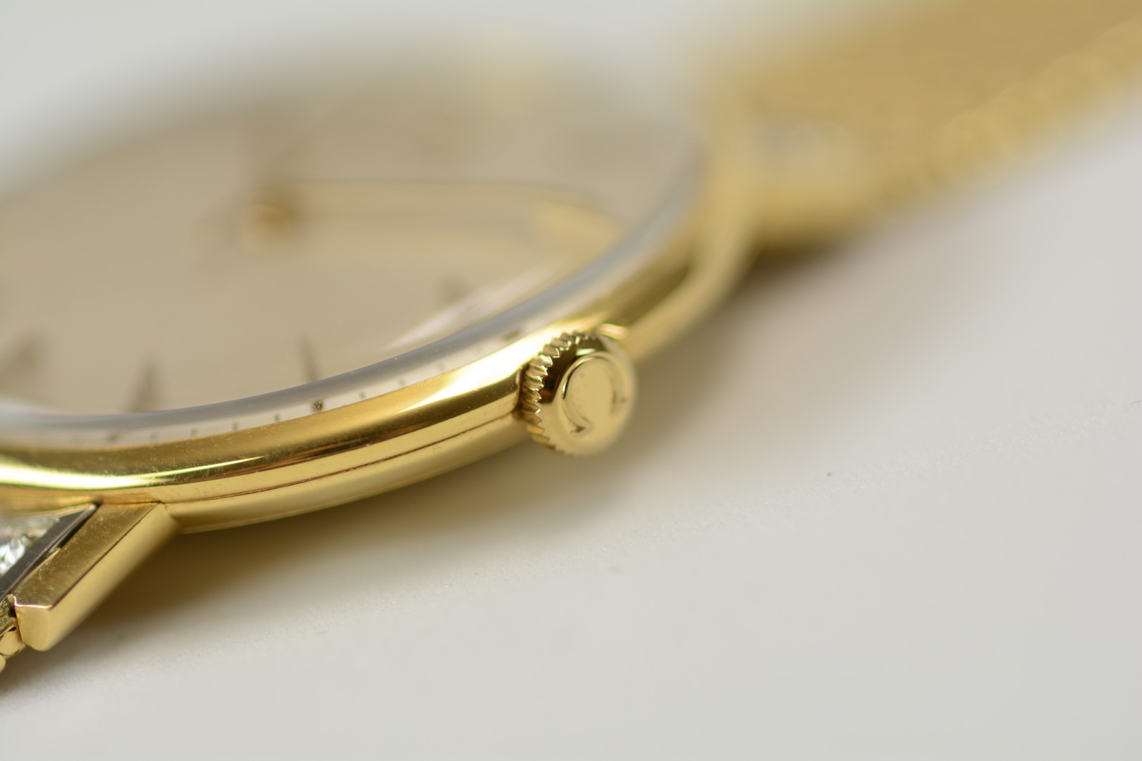 Omega / Vintage Diamond - All 18K - Gentlmen's Yellow gold Wrist Watch - Image 9 of 10