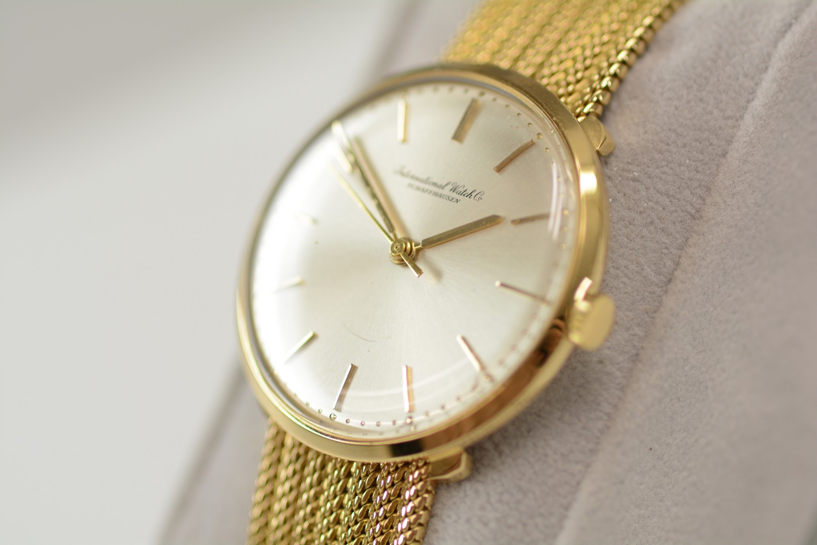 IWC / Schaffhausen - Gentlmen's Yellow gold Wrist Watch - Image 3 of 9