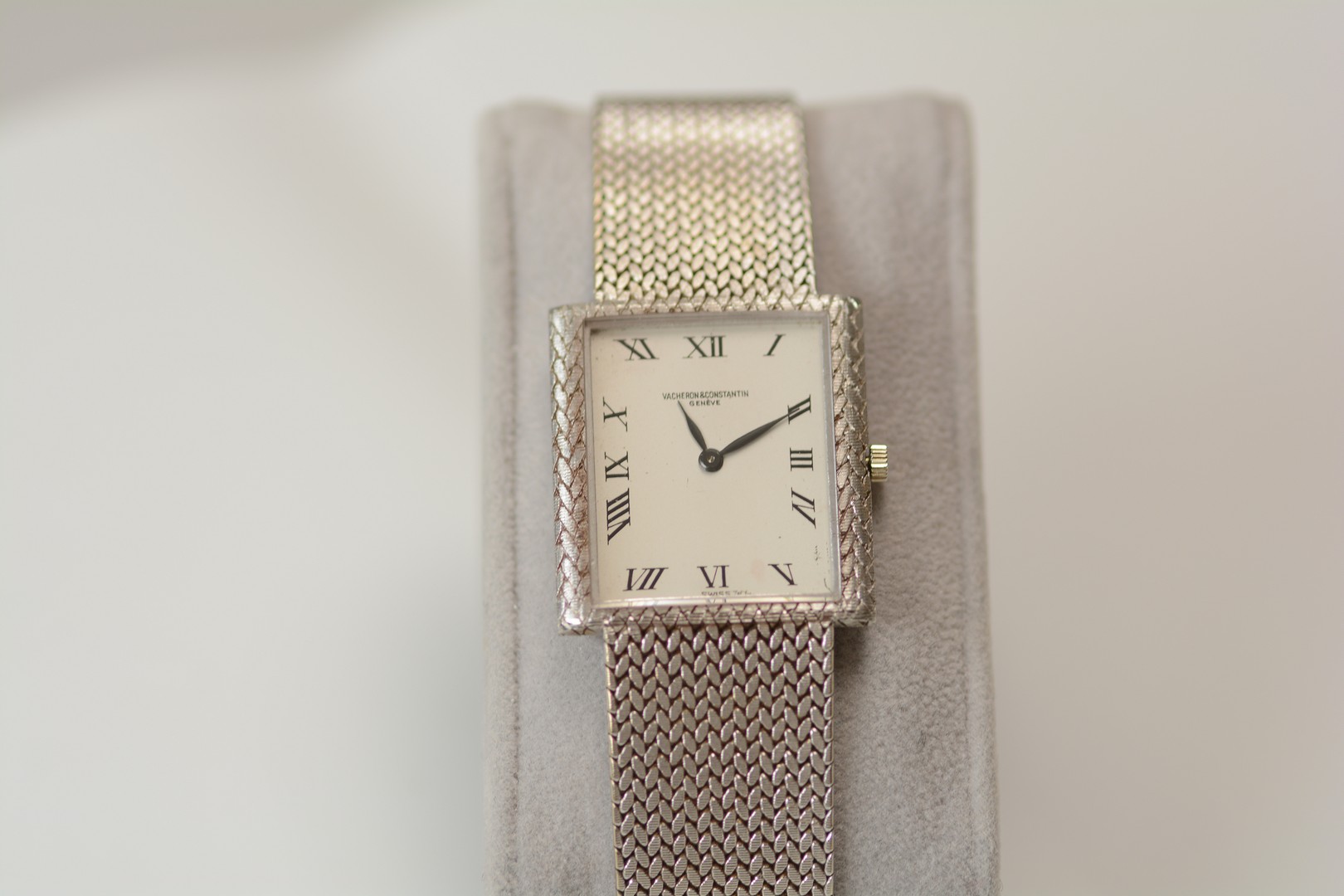 Vacheron Constantin / Rectangular - Ultra thin - 1960s - Unisex White gold Wrist Watch - Image 4 of 12