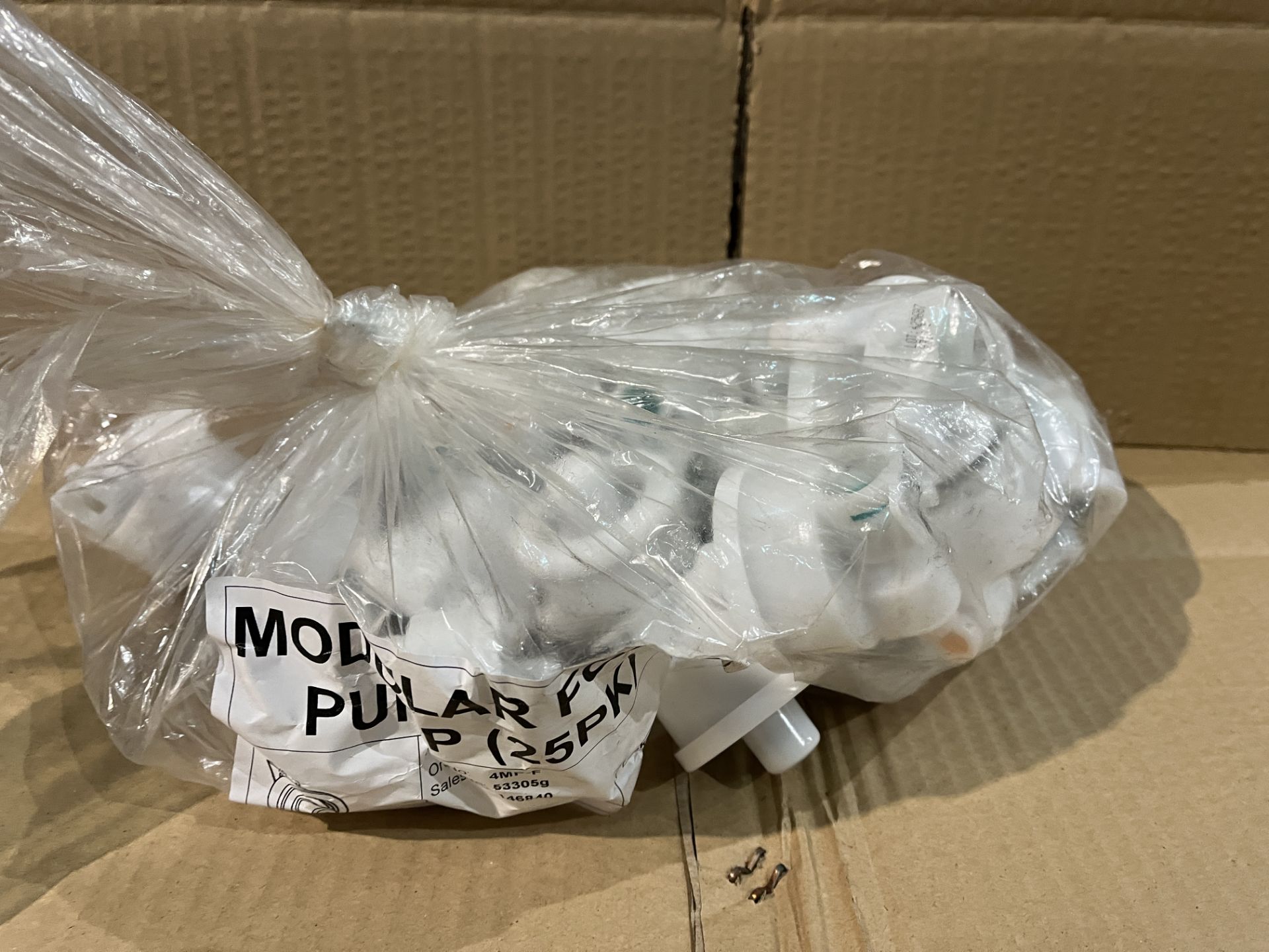 90 X BRAND NEW PACKS OF 25 MODULAR FOAM PUMPS R15-10