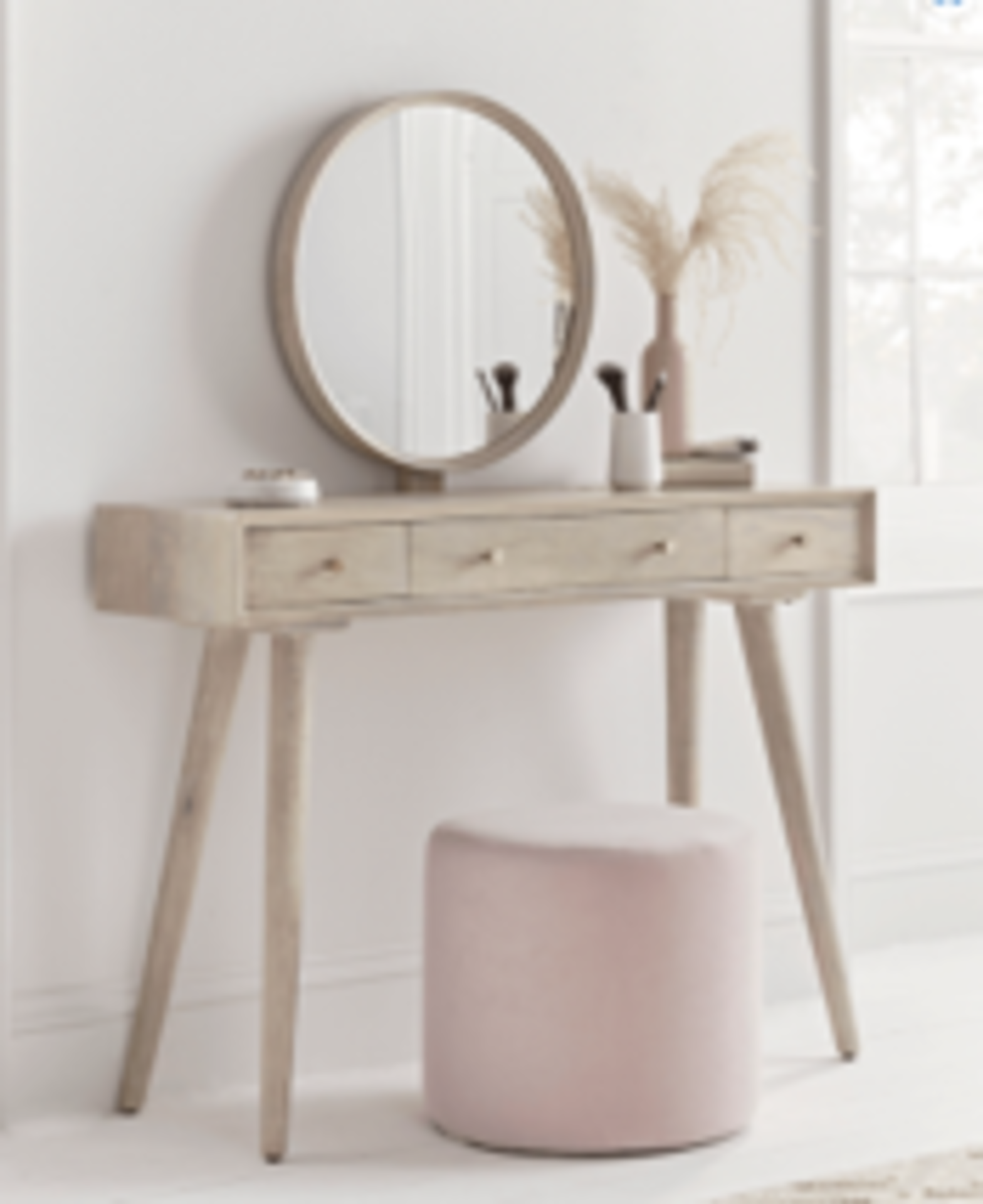 Lowe Dressing Table & Mirror. RRP £895.00. - SR5. Beautifully crafted from mango wood with a - Image 2 of 2