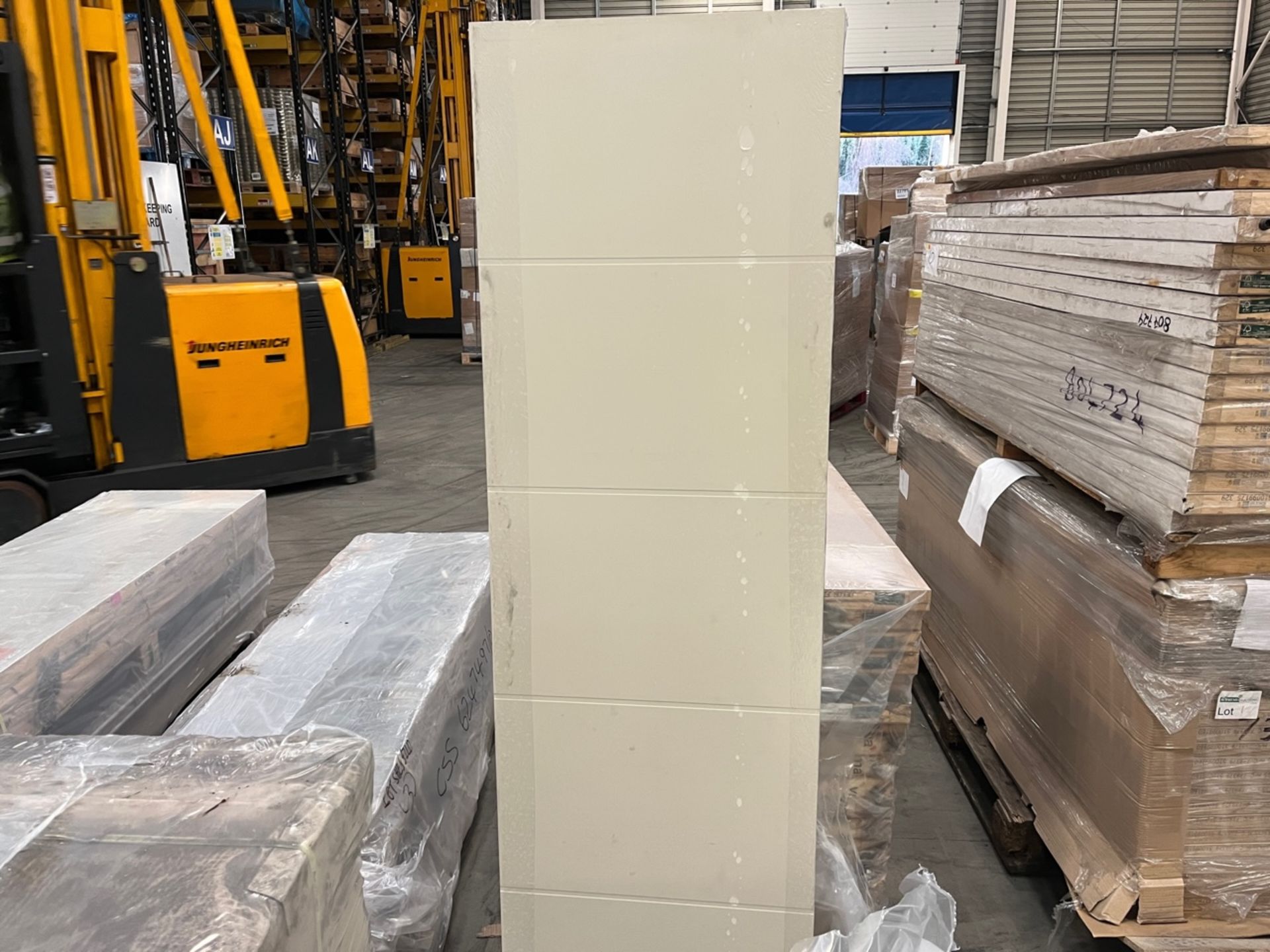 PALLET TO CONTAIN 12 X BRAND NEW VICAIMA WHITE 5 PANEL WOODEN FIRE DOOR 78 X 24 X 1.5 INCHES