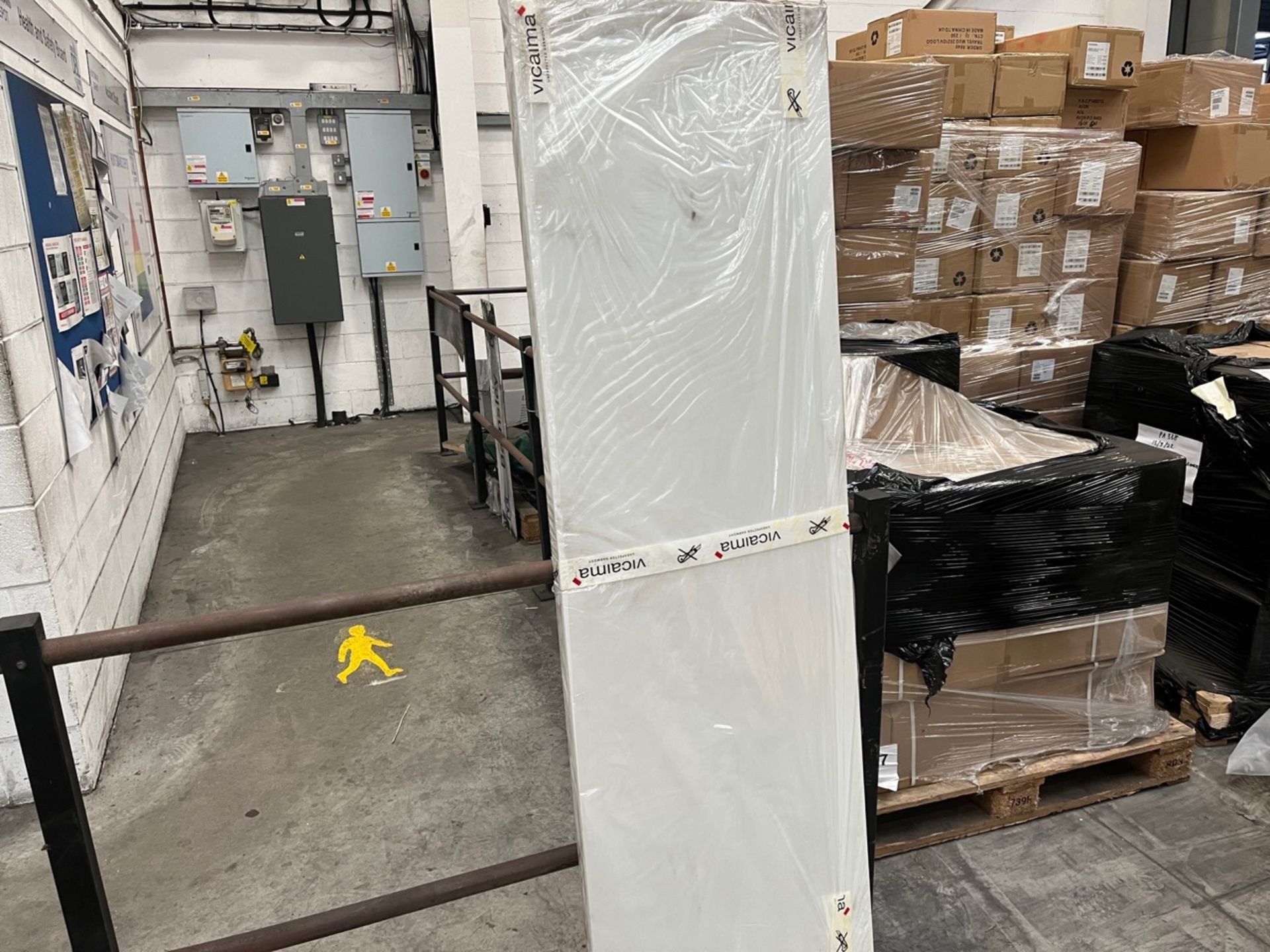 PALLET TO CONTAIN 6 X BRAND NEW VICAIMA WHITE WOODEN FIRE DOORS 78 X 21 X 1.7 INCHES
