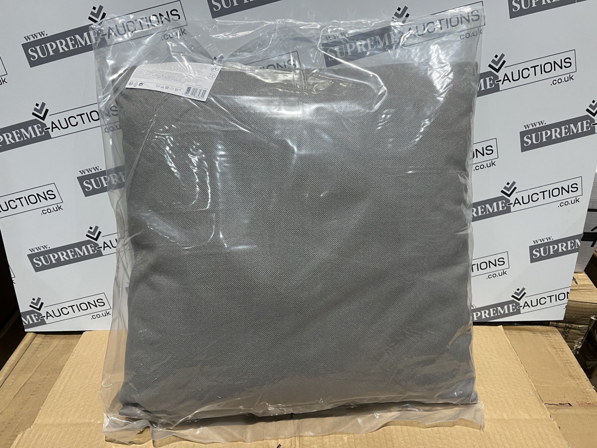 16 X BRAND NEW GOODHOME TAOWA PLAIN GREY CUSHIONS 50 X 50CM R10-5