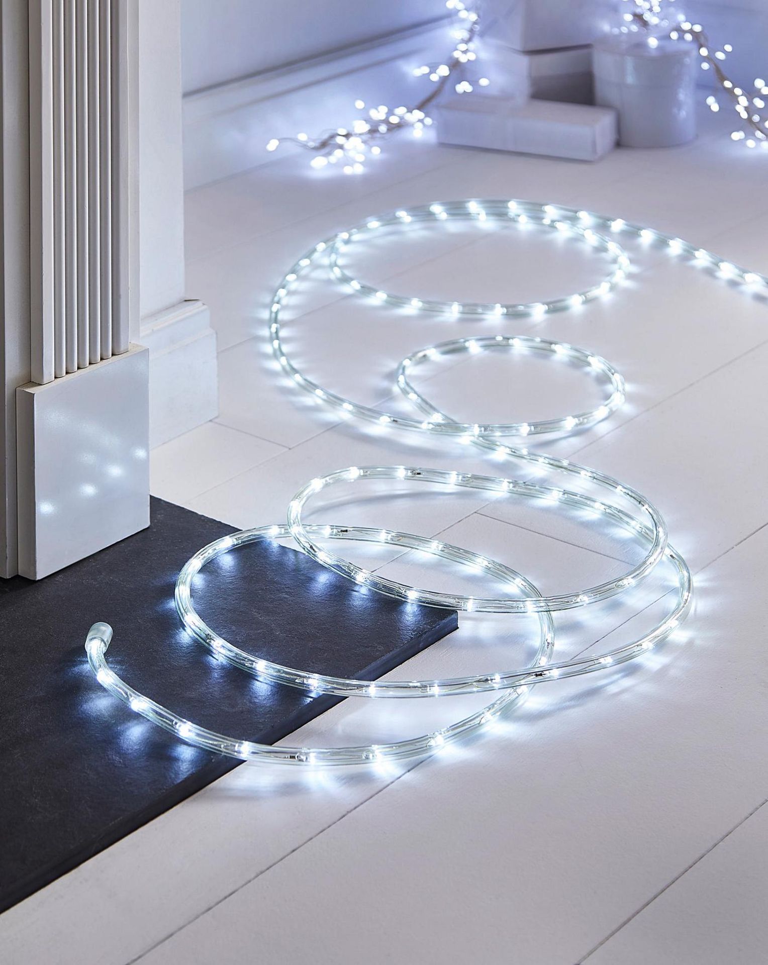 White LED Rope Lights AS085102 RRP £ 32