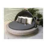 New Boxed Luxury Signature Weave Garden Furniture Madison Extra Large Daybed. RRP £1,799. Modern and