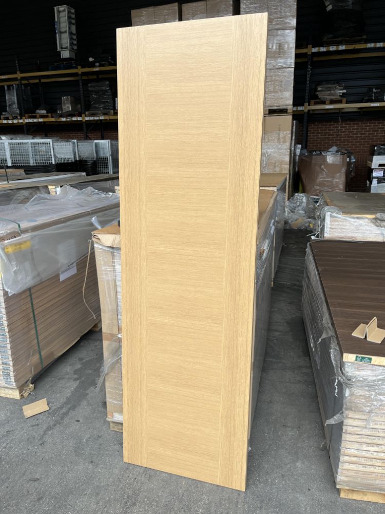 PALLET LOTS OF NEW SOLID, FIRE & INTERIOR DOORS DIRECT FROM A MAJOR UK BUILDING WHOLESALER - VARIOUS SIZES & DESIGNS - OVER 1,100 DOORS!