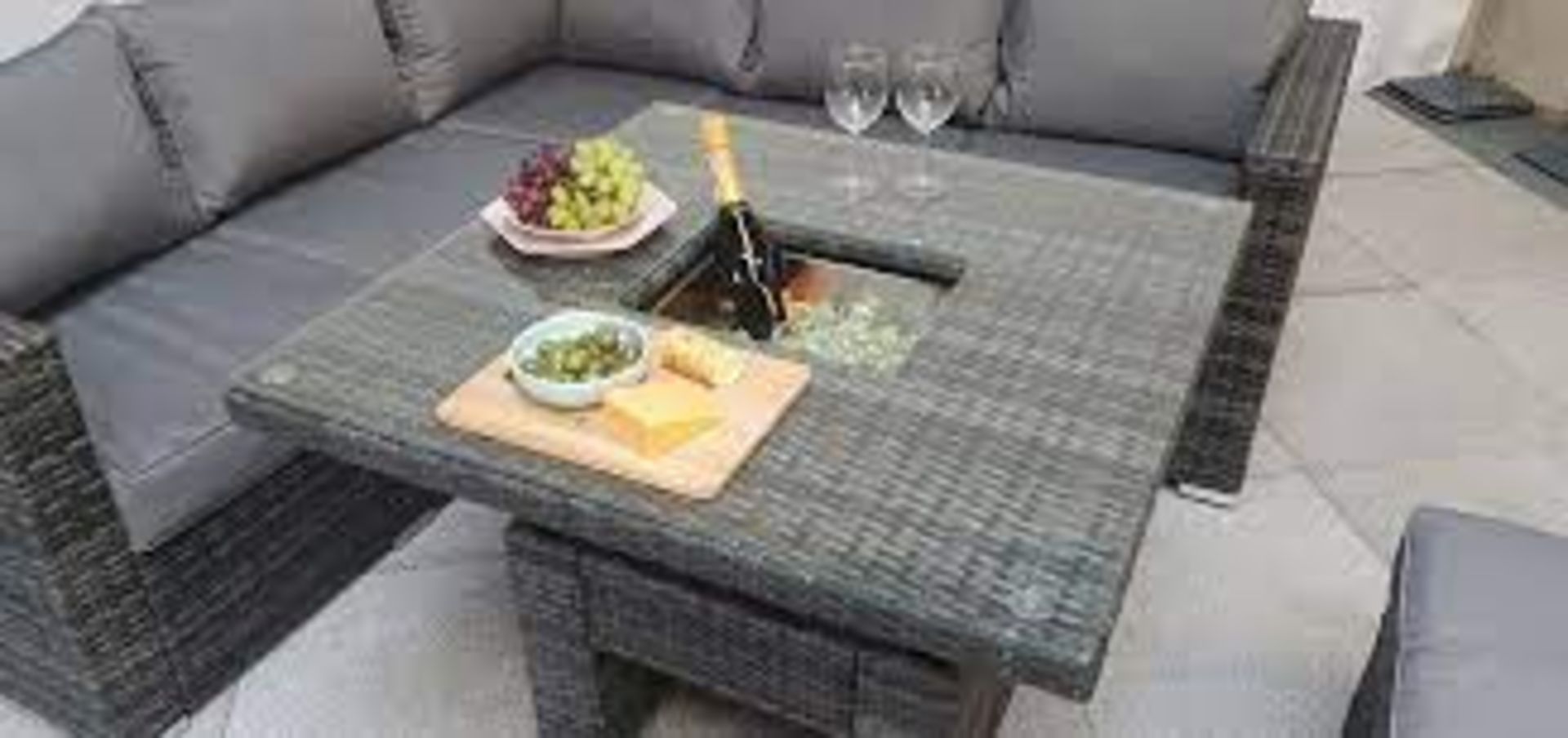 New Boxed Luxury Signature Weave Georgia Corner Dining Set With Table. RRP £1,999. Stylish - Image 2 of 2