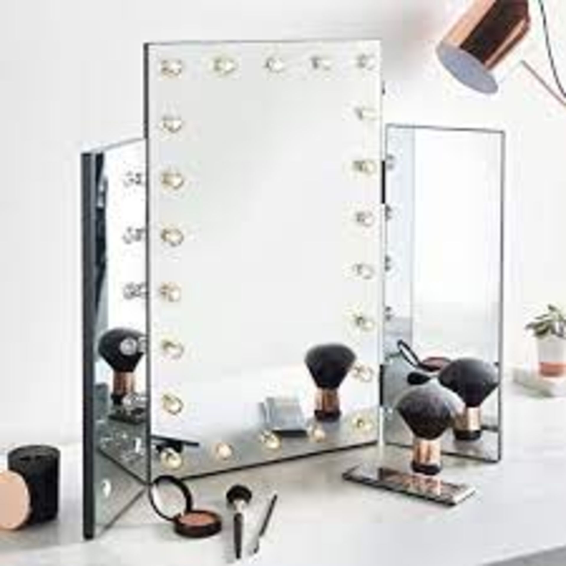 NEW BOXED Hollywood Mirror With LED Lights Vanity Beauty Makeup Mirror For Dressing Table Tri-Fold 3