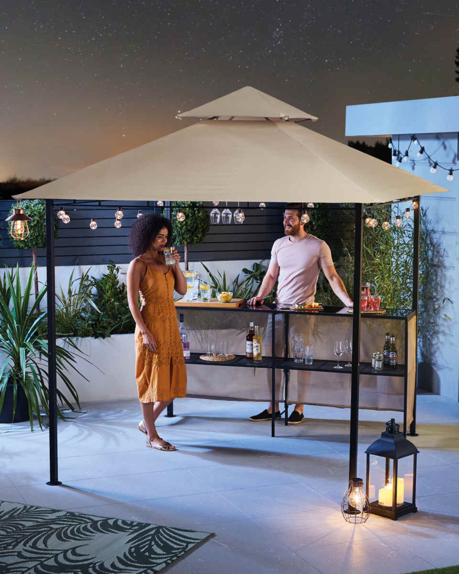 Bar Gazebo. - H/ST. Relax in your garden with the Bar Gazebo. Treat your guests to their favourite - Image 3 of 3