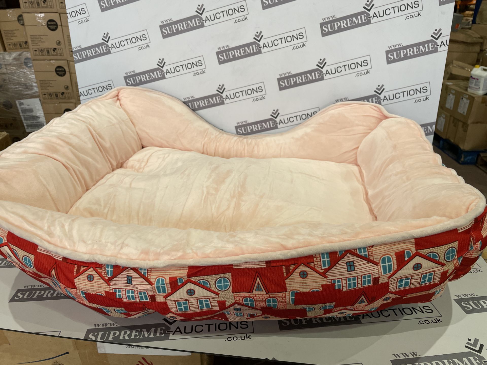 6 X BRAND NEW ASSORTED LUXURY COMFORT PET BEDS IN VARIOUS STYLES AND SIZES S1 - Image 2 of 3