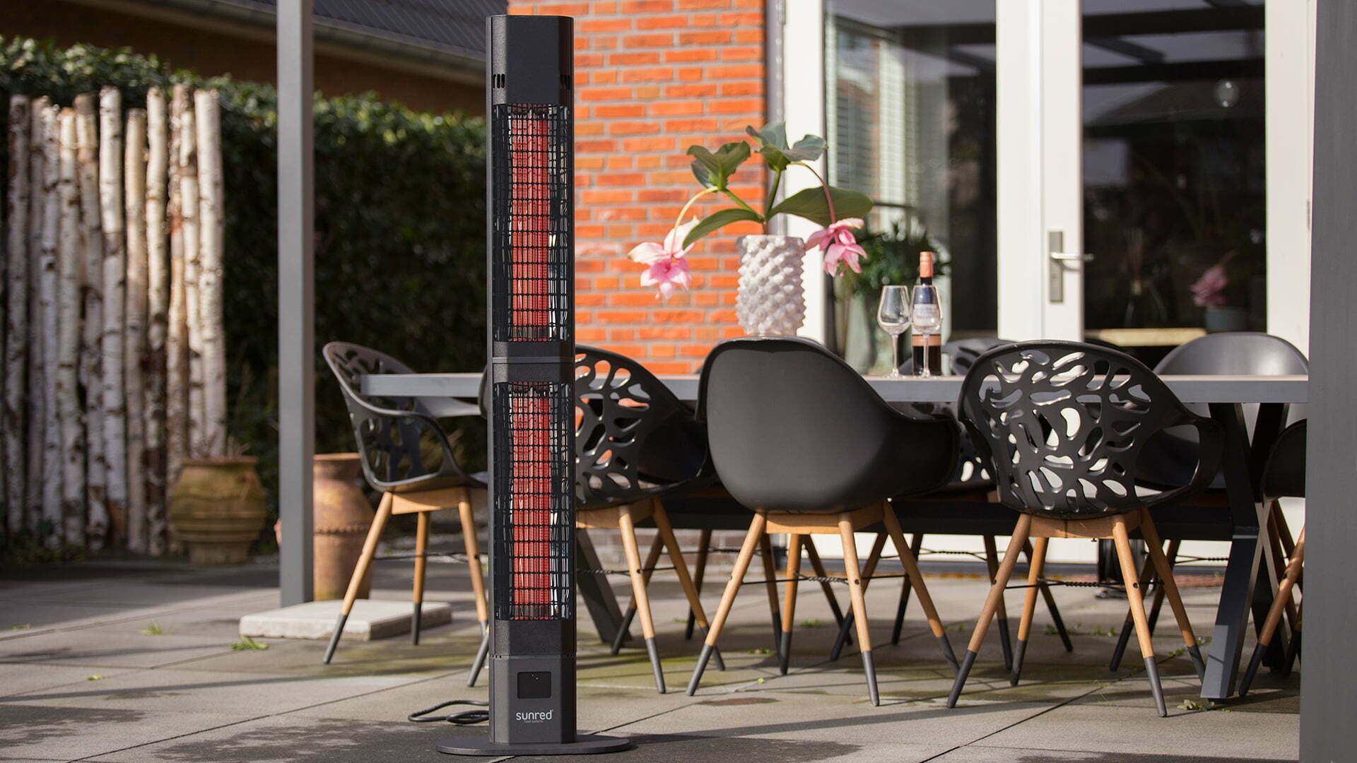 Brand New Sunred Valencia Heater RRP £779. New in the 2020 SunRed collection: the sleek Valencia