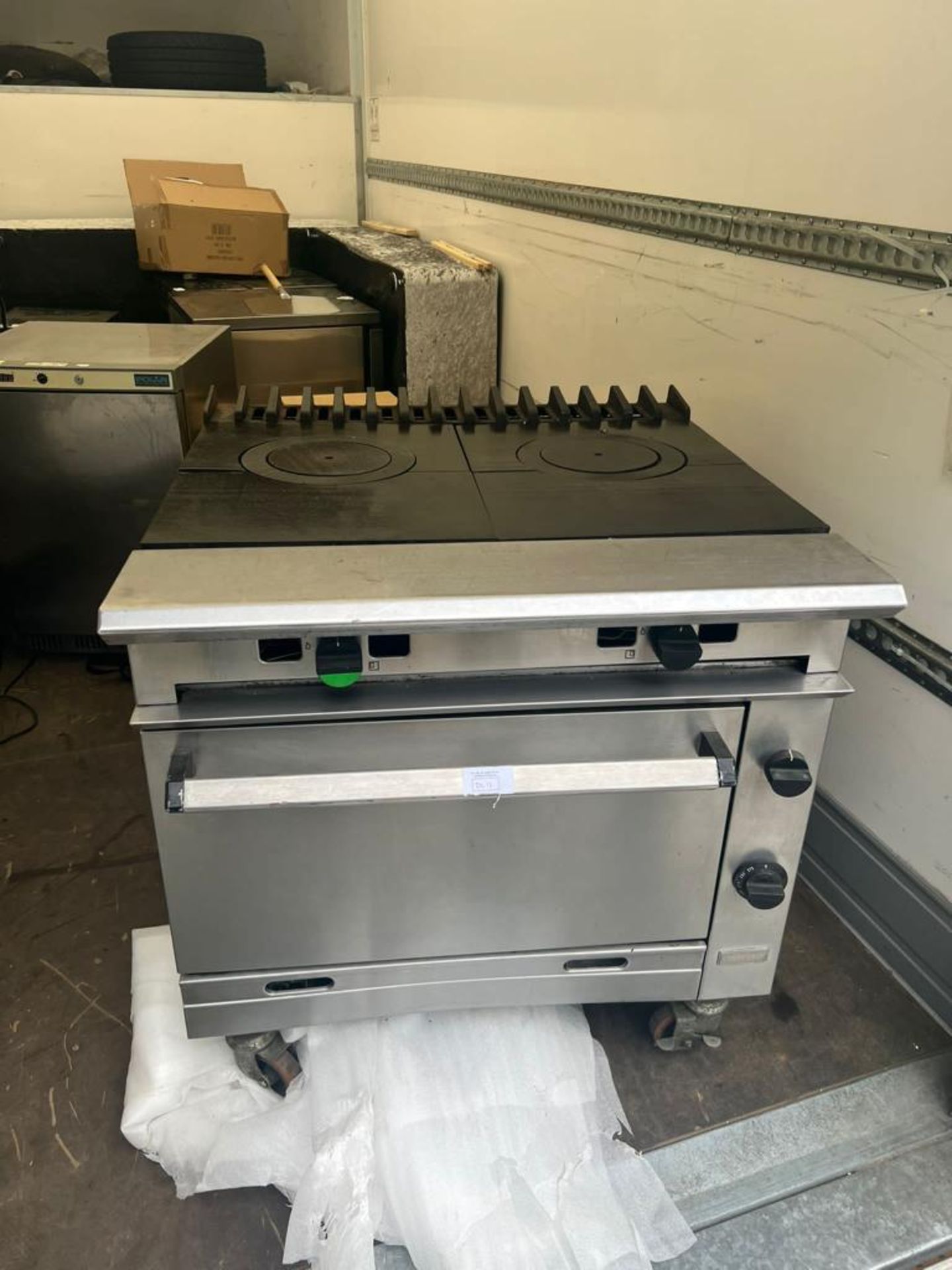 Gas flat top oven