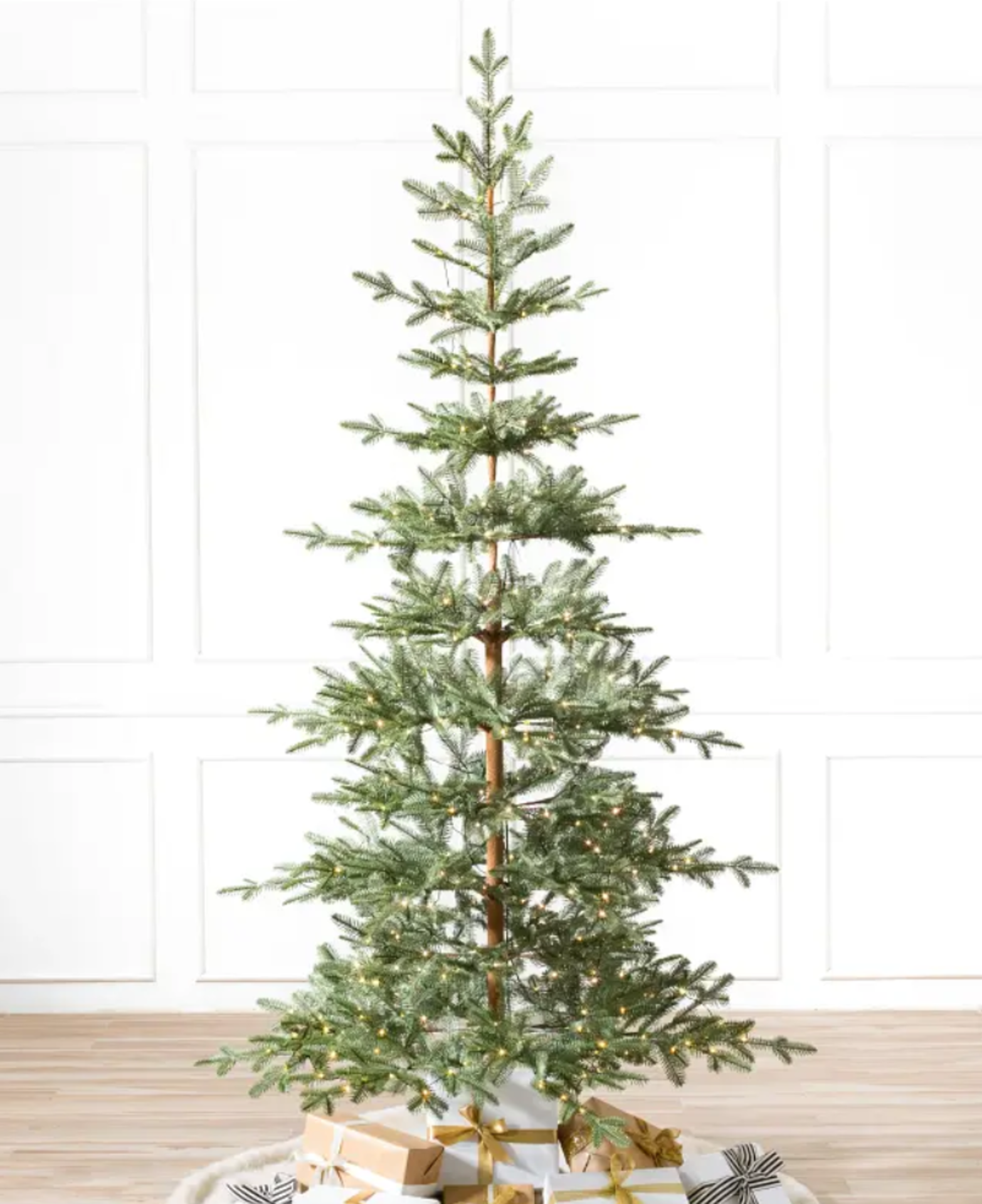 BH (The worlds leading Christmas Trees) Alpine Balsam Fir® 7.5ft with LED Clear Lights. RRP £429.00.