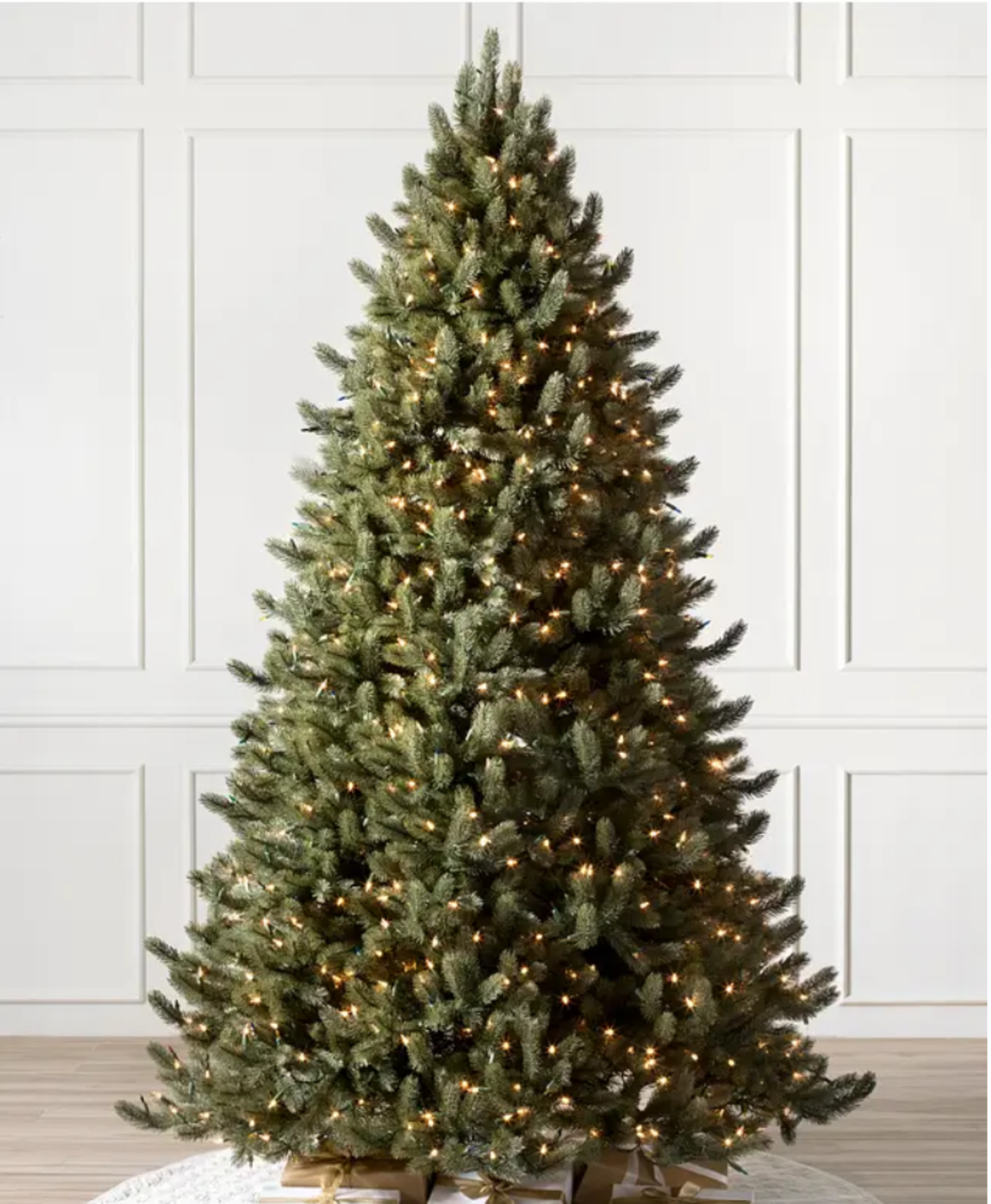 BH (The worlds leading Christmas Trees) Vermont White Spruce® 6.5ft with LED Clear Lights. RRP £