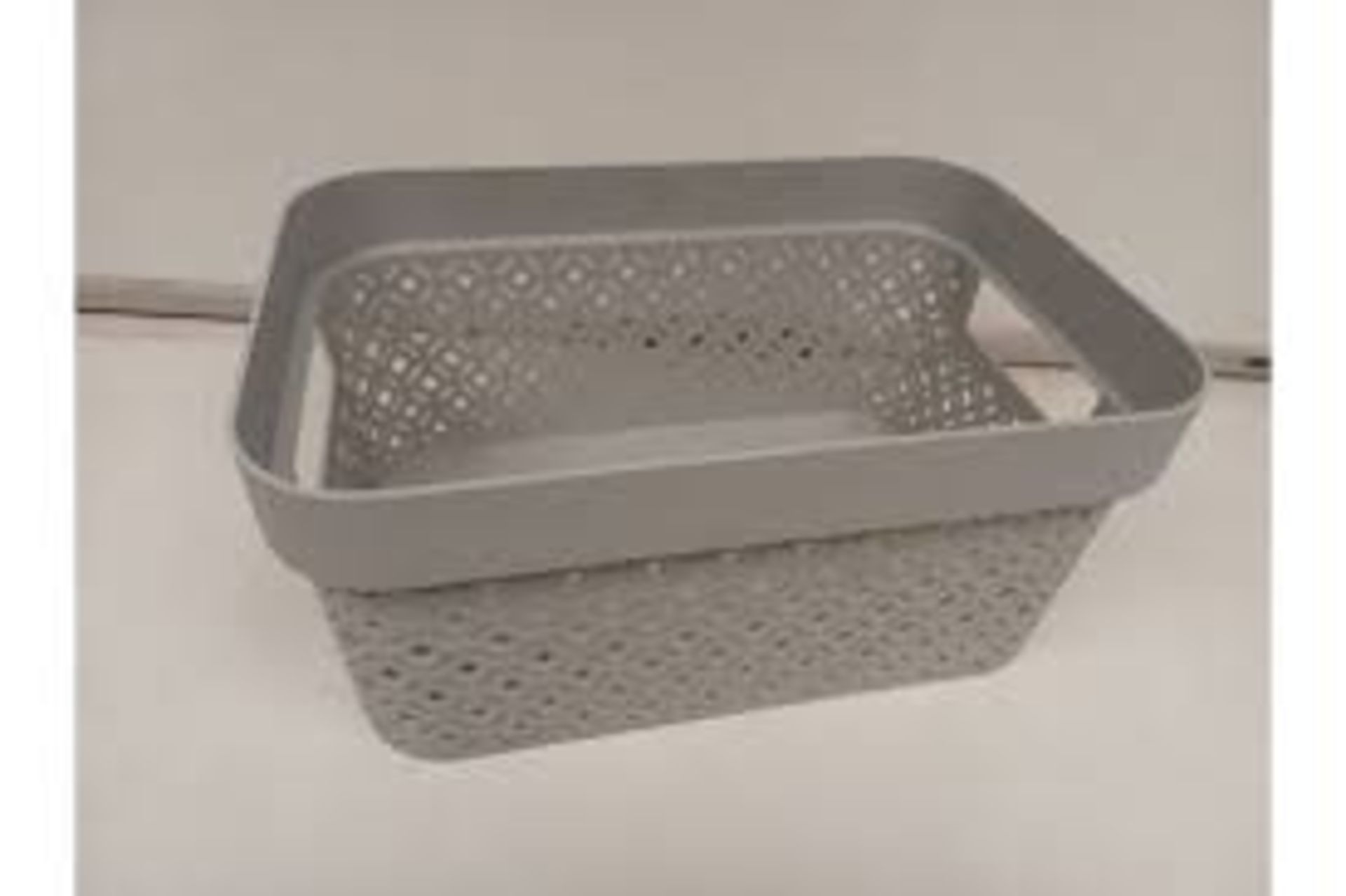 40 x New Curver Terazzo Storage Basket - 4.5L - Grey. (253428). Good ventilation Modular shapes so