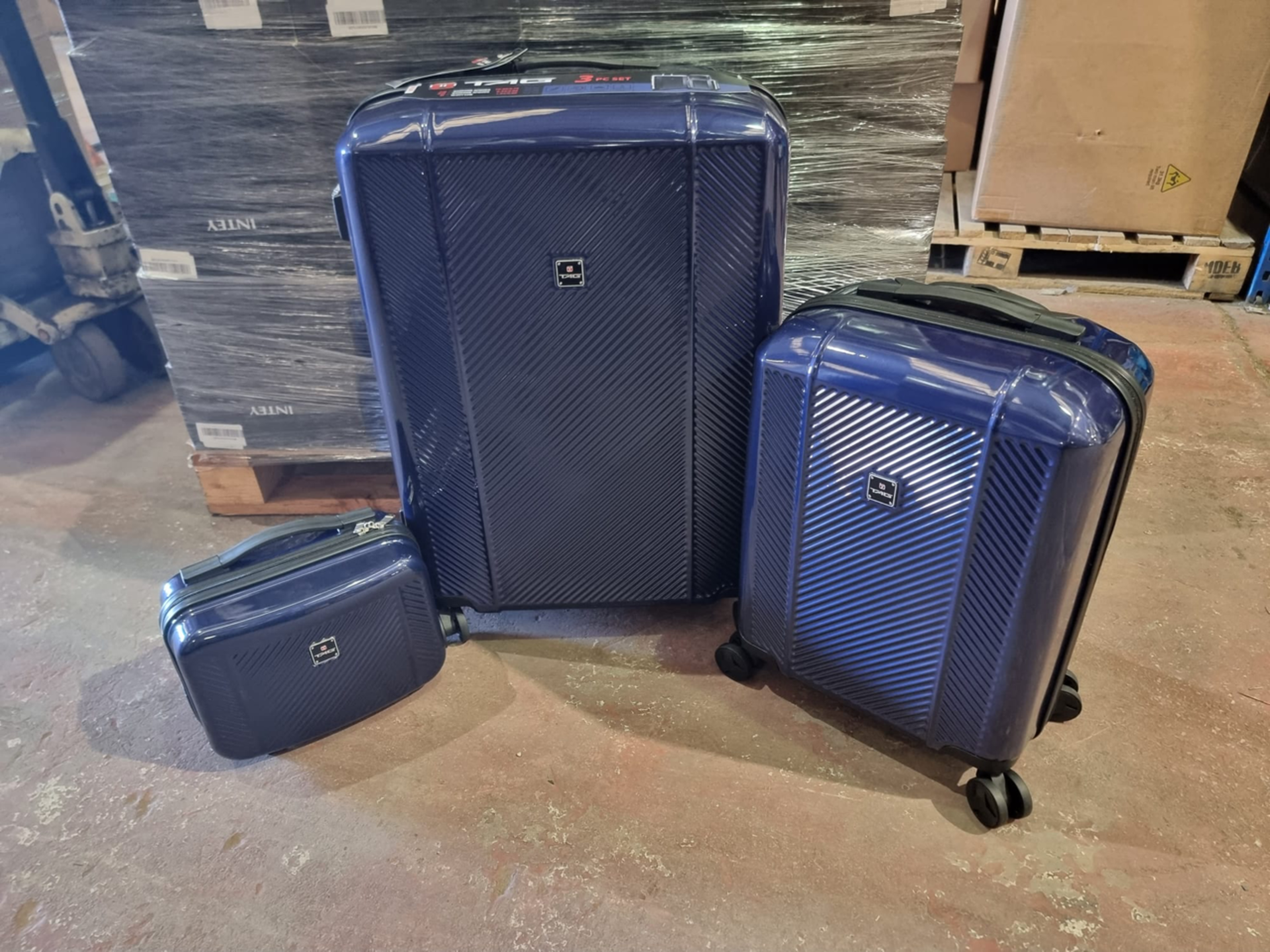 3 x New Boxed 3 Piece Sets of TAG Spectrum Hardside Luggage Set. (BLUE). RRP £199.99 per set. Get