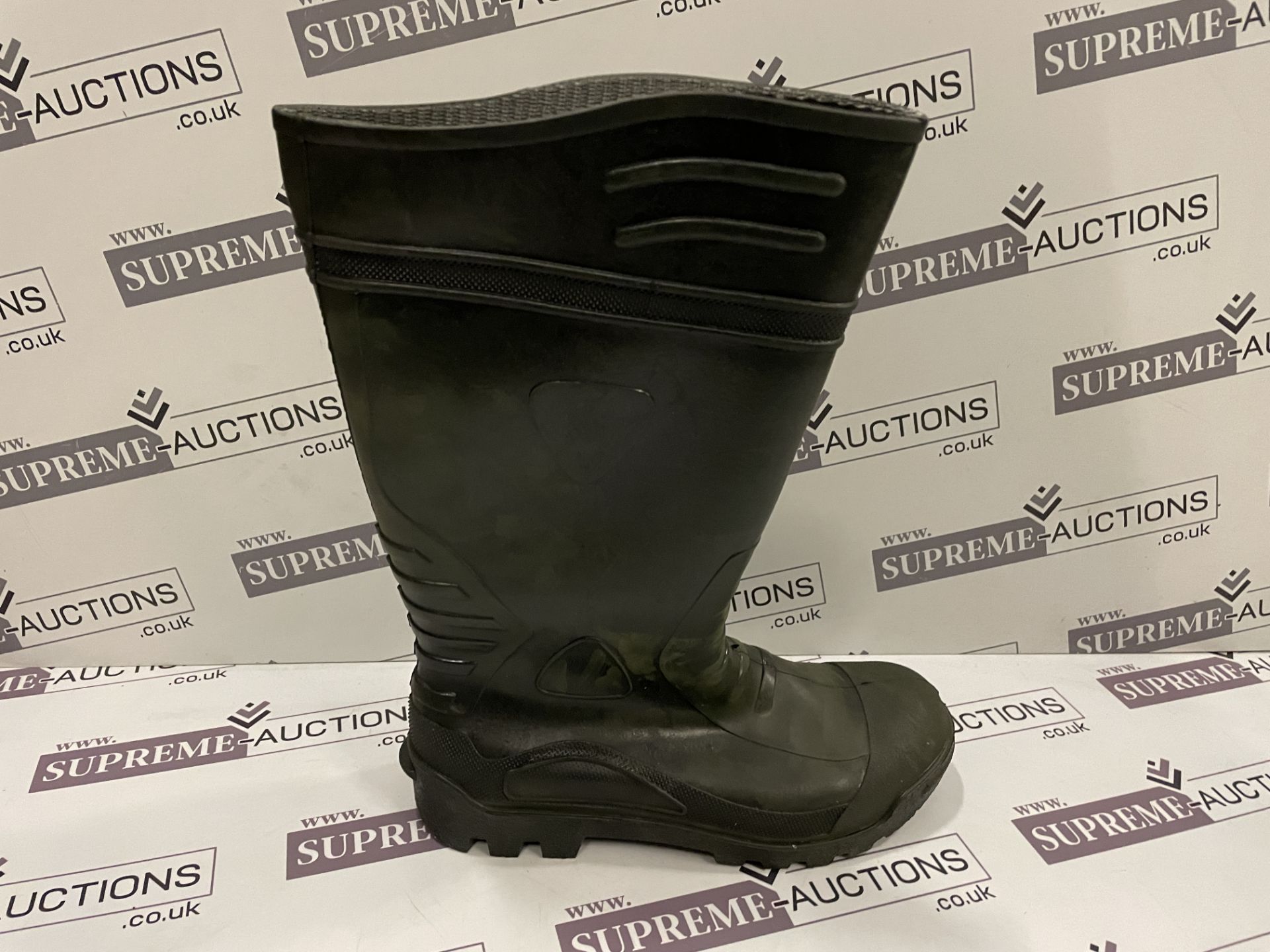 9 X BRAND NEW PROFESSIONAL WORK WELLINGTON BOOTS (SIZES MAY VARY) S2