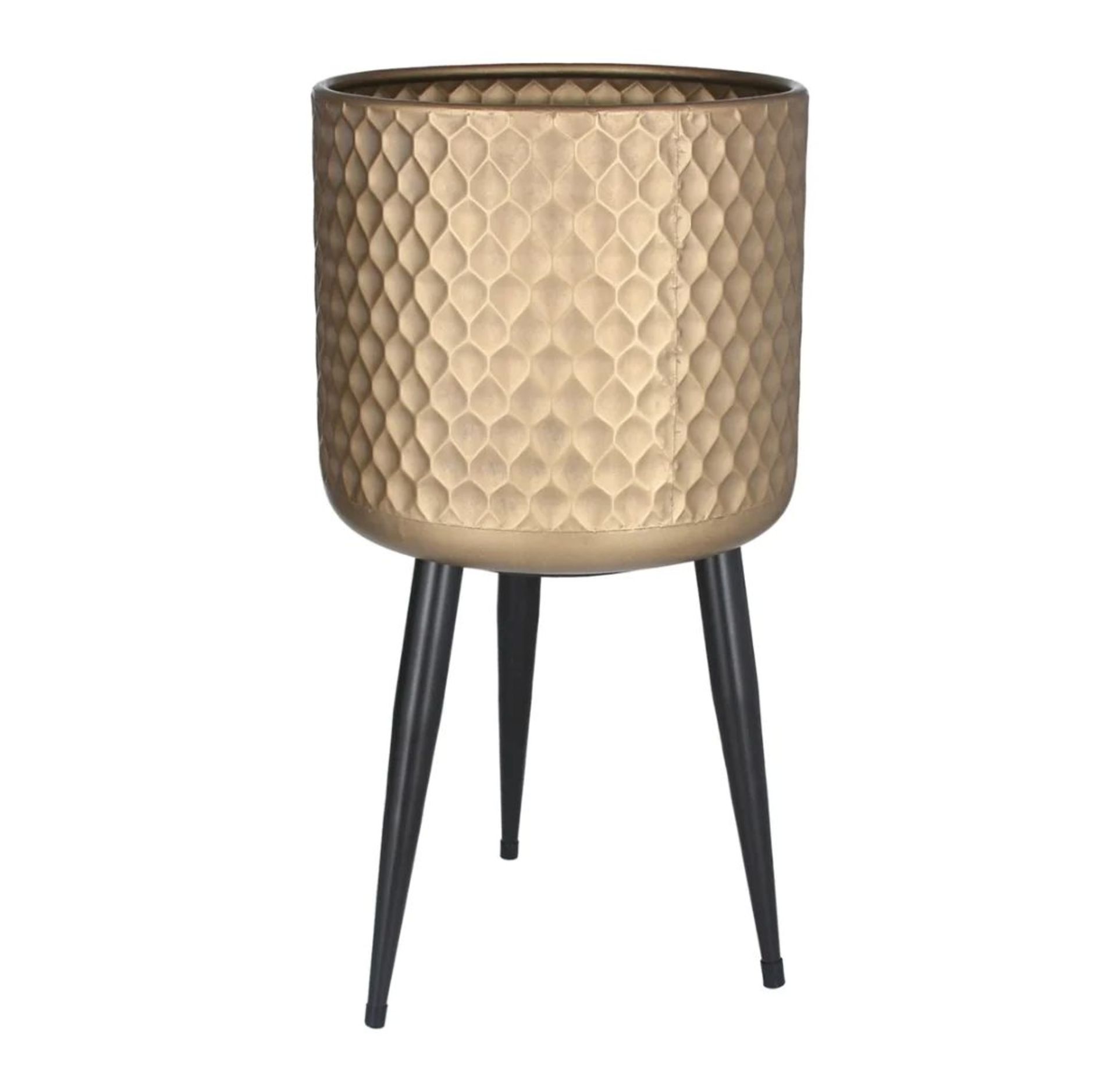 PALLET TO INCLUDE 160 X BRAND NEW GISELA GRAHAM GOLD DIMPLE METAL POT COVERS WITH LEGS SMALL 20CM