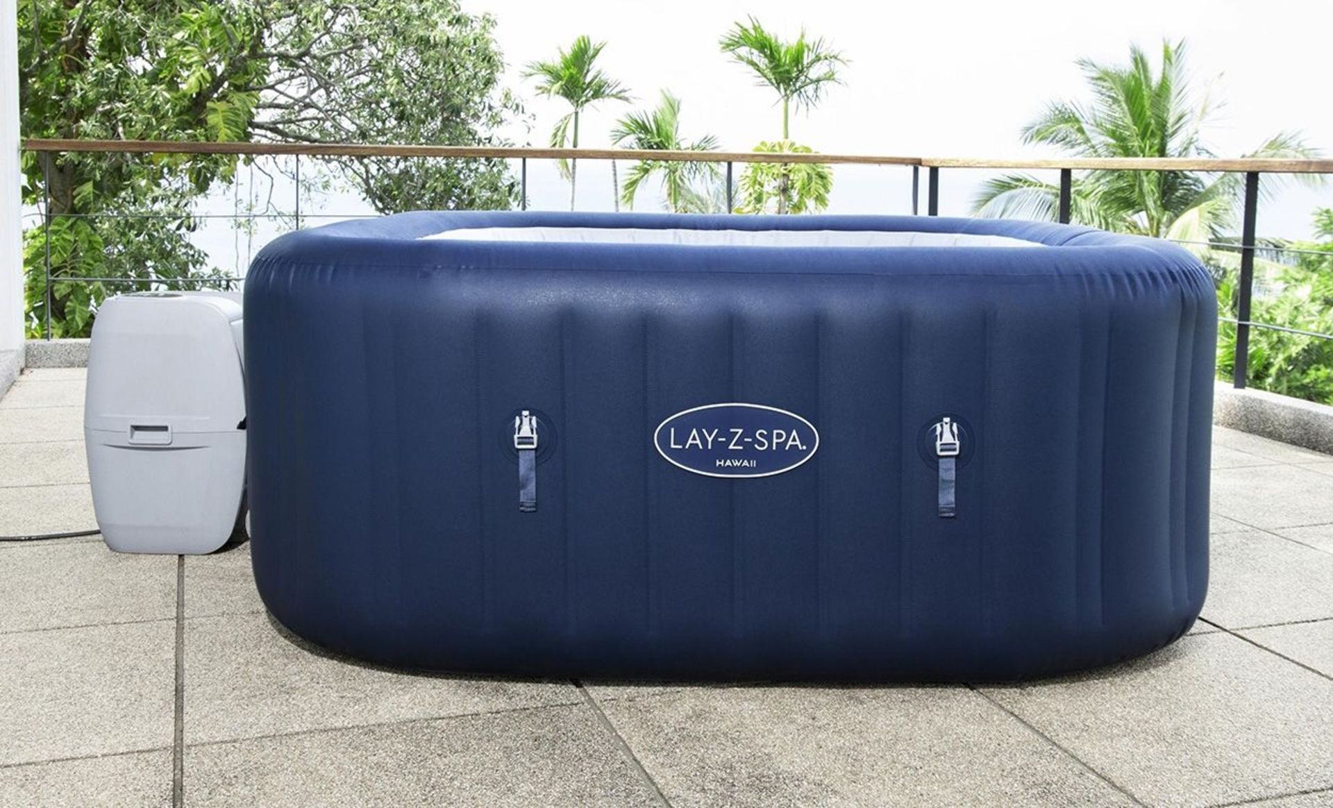 NEW & BOXED LAY-Z-SPA 6 PERSON HAWAII AIRJET. RRP £699. The Hawaii AirJet™ offers the perfect - Image 6 of 6