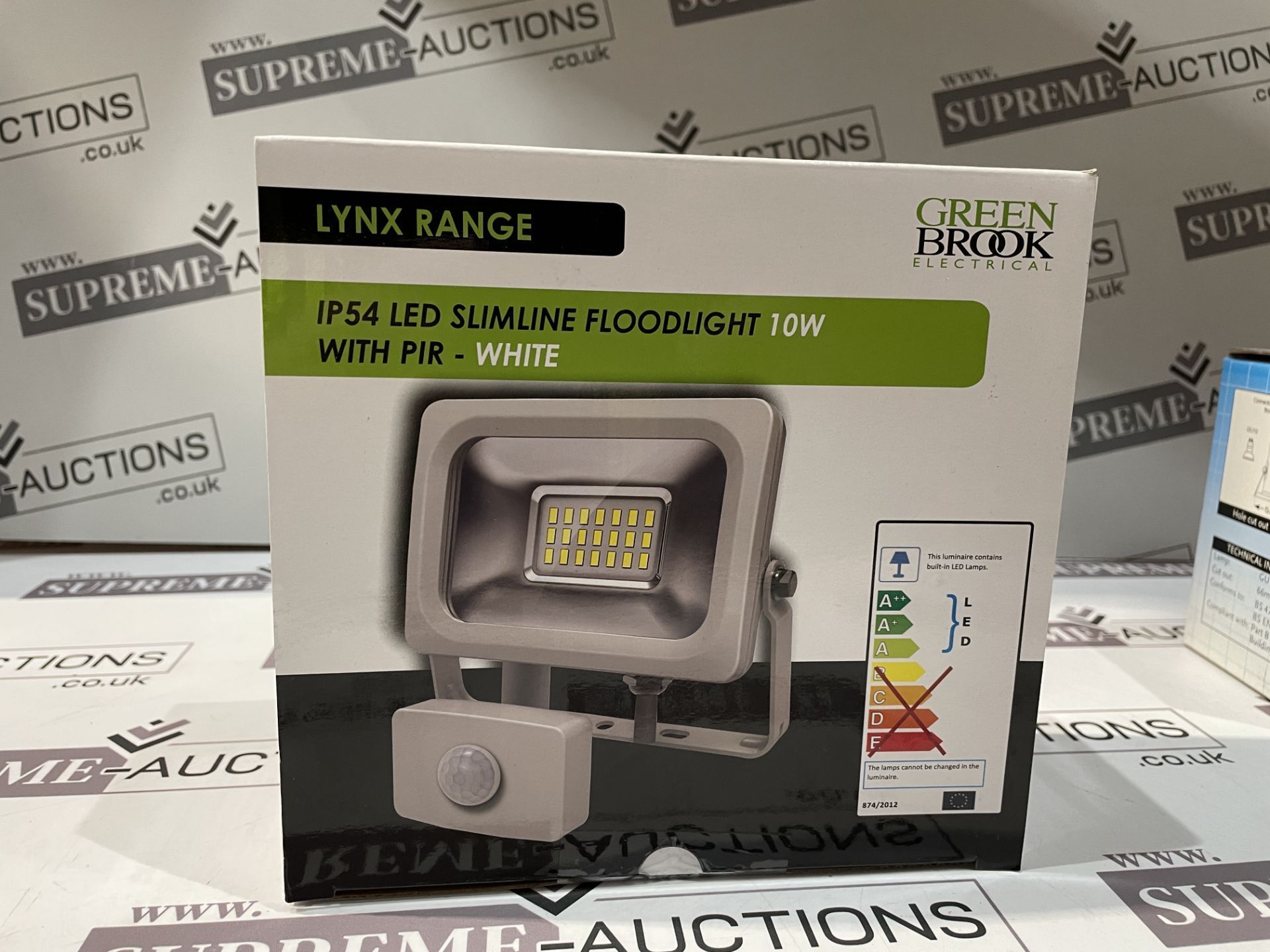 16 X BRAND NEW GREEN BROOK ELECTRICAL LYNX RANGE IP54 LED SLIMLINE FLOODLIGHTS 10W WITH PIR WHITE