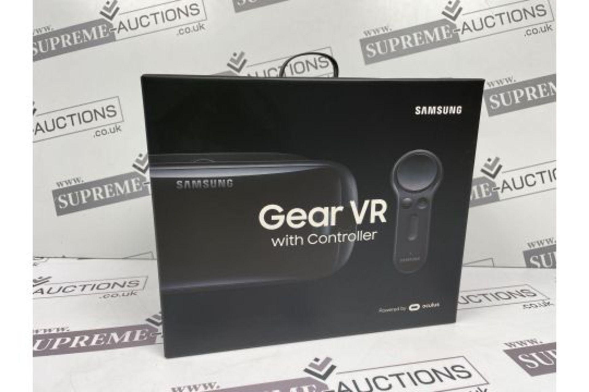 BRAND NEW SAMSUNG GEAR VR WITH CONTROLLER RRP £149 S2