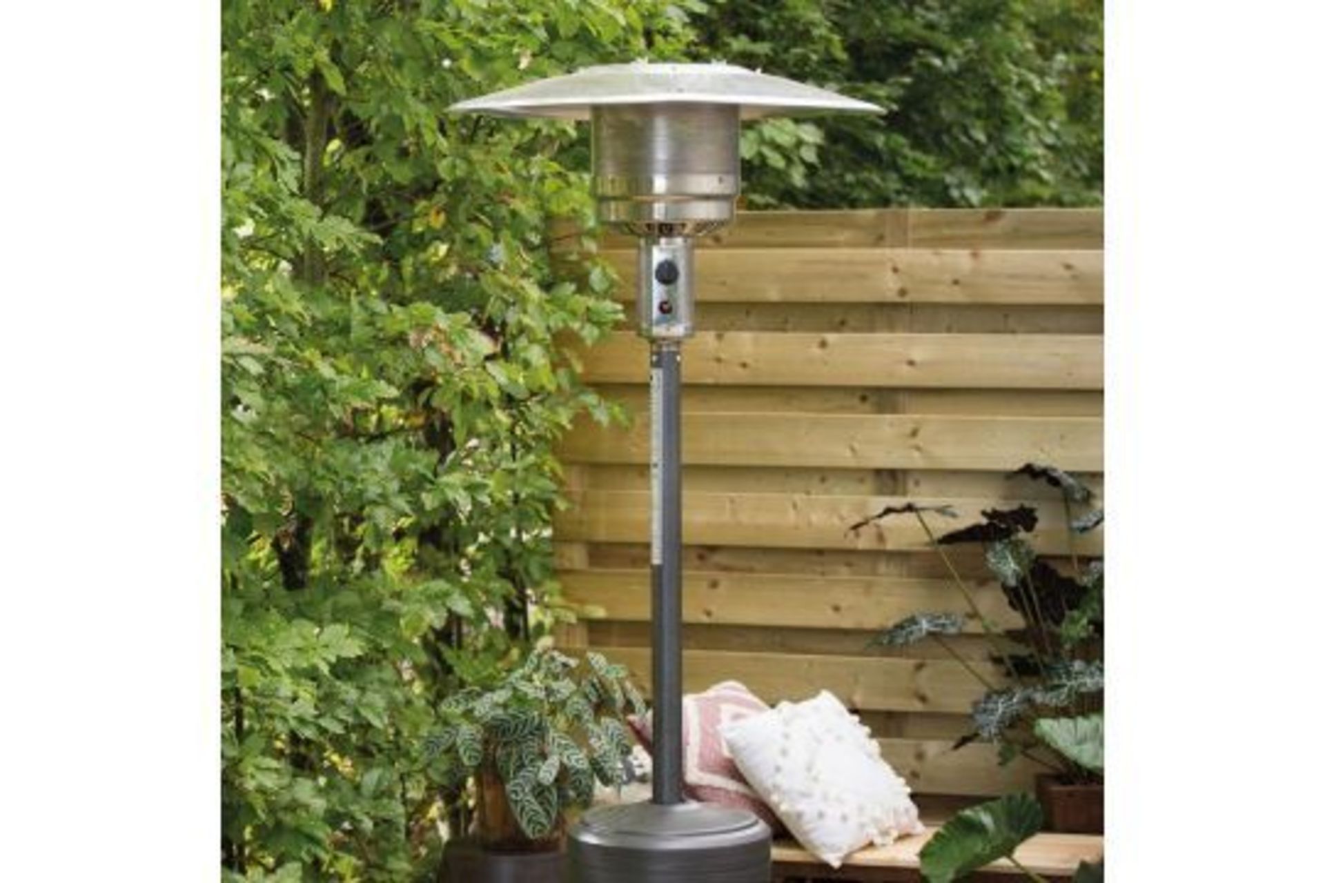 Pallet to include 8 x Brand new The Sunred Sargas GH12B is a stylish patio heater RRP £329. With a - Bild 5 aus 5