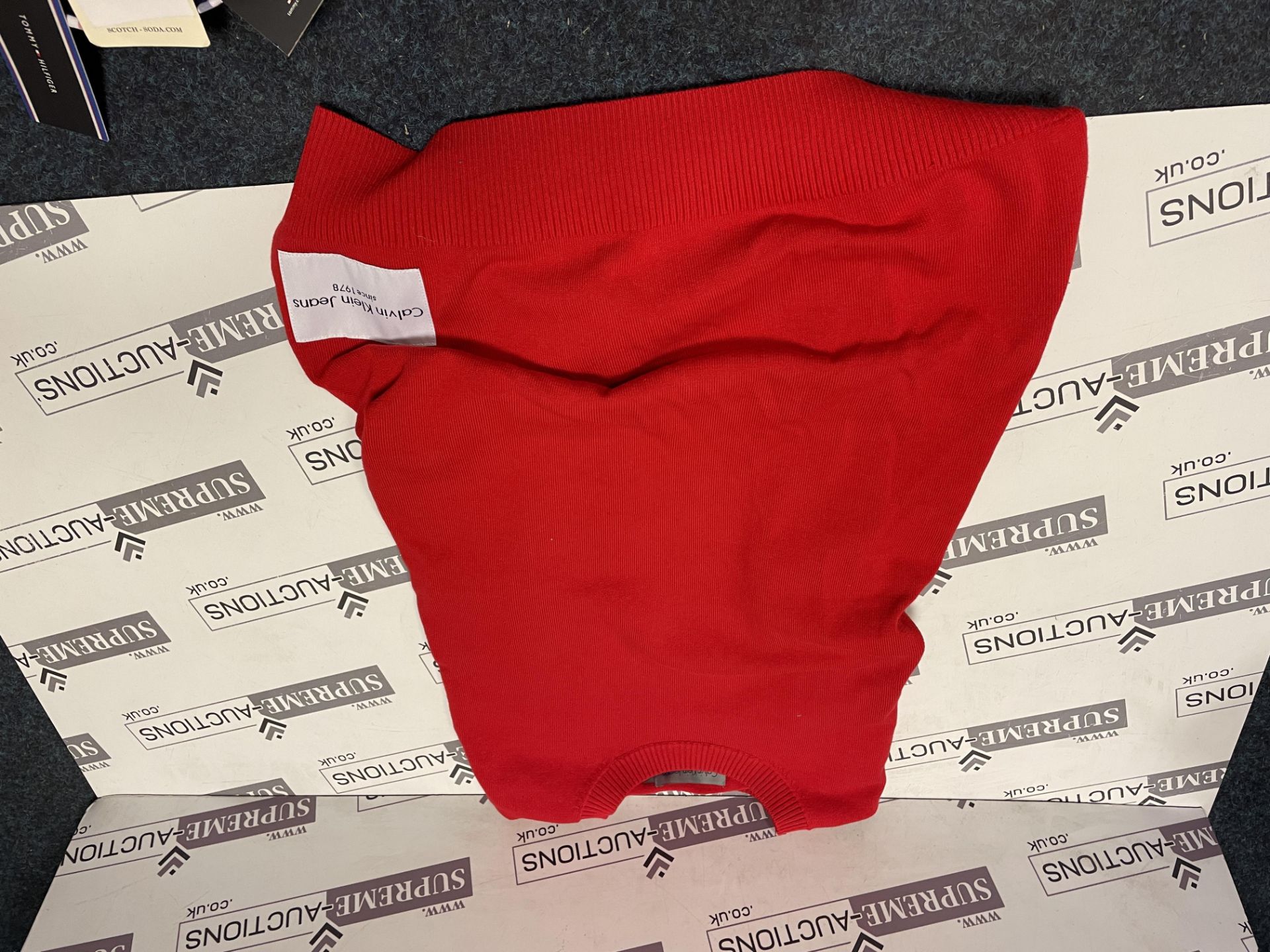 BRAND NEW WITH TAGS CALVIN KLEIN Mens Long Sleeve Crew Neck Sweater RED SIZE (M). RRP £149.99. (