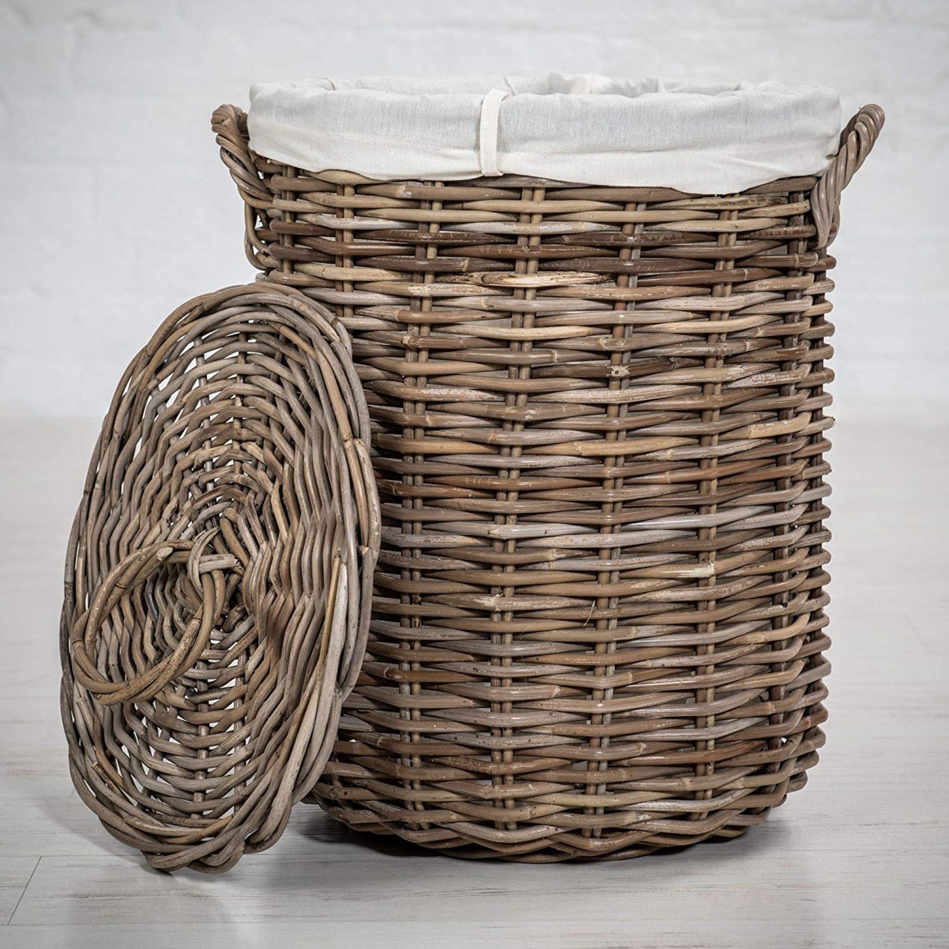 New & Boxed Maine Furniture Co Laundry Basket, Natural Rattan, 55 x 40 x 40 cm. (SR5). (SKU: