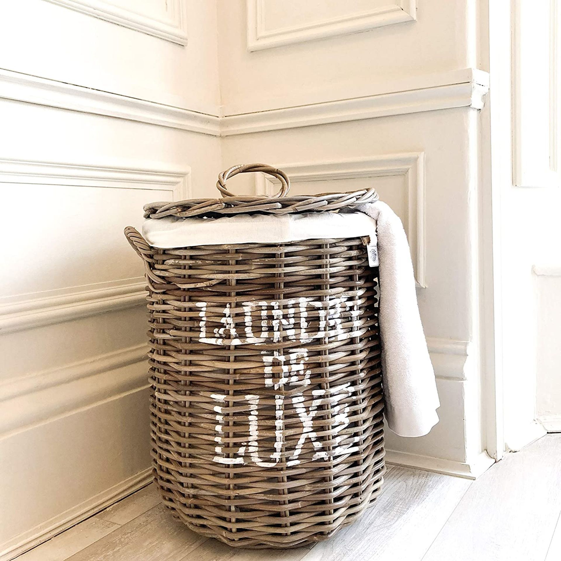 New & Boxed Maine Furniture Co Laundry Basket, Natural Rattan, 55 x 40 x 40 cm. (SR5). (SKU: - Image 4 of 5